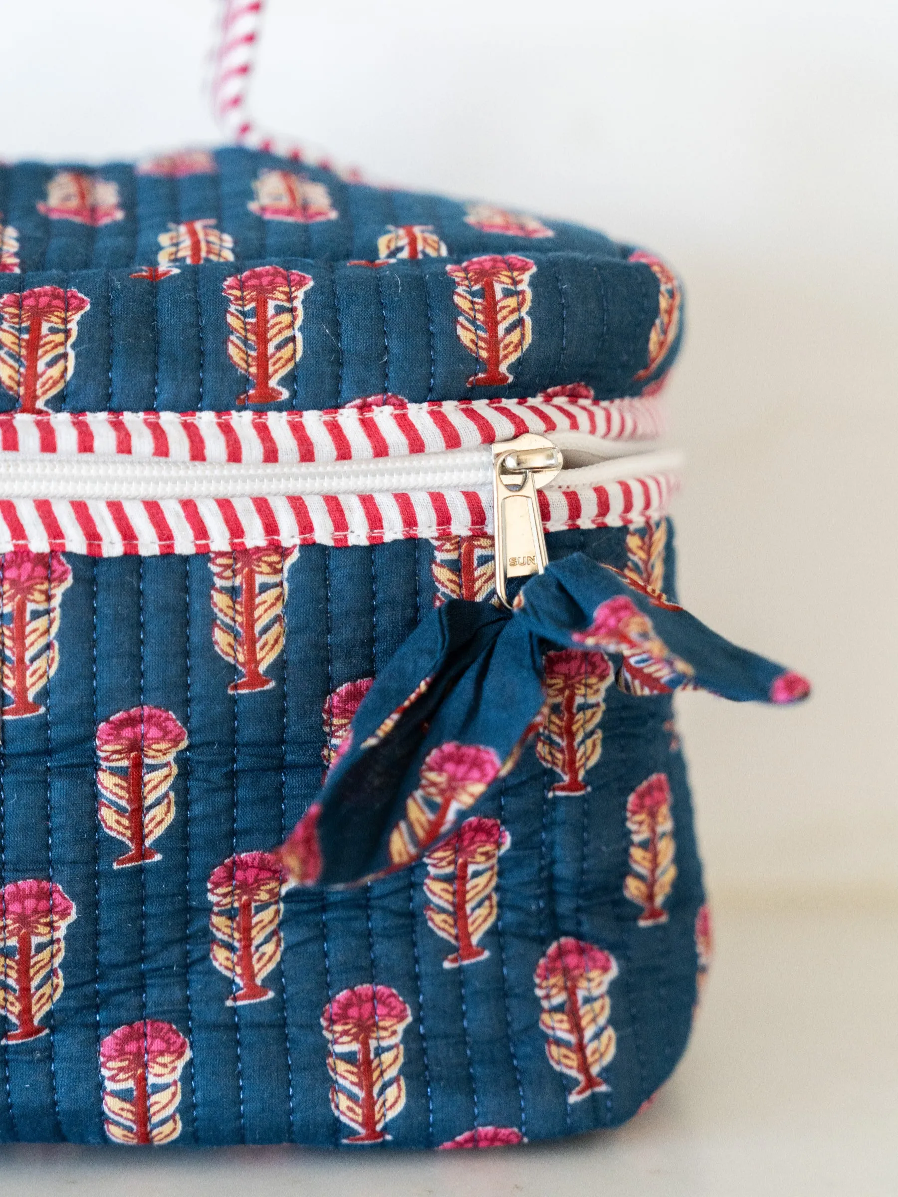 Quilted Train Case - Blue Ridge Floral sold by Darling Loungewear product image thumbnail 3