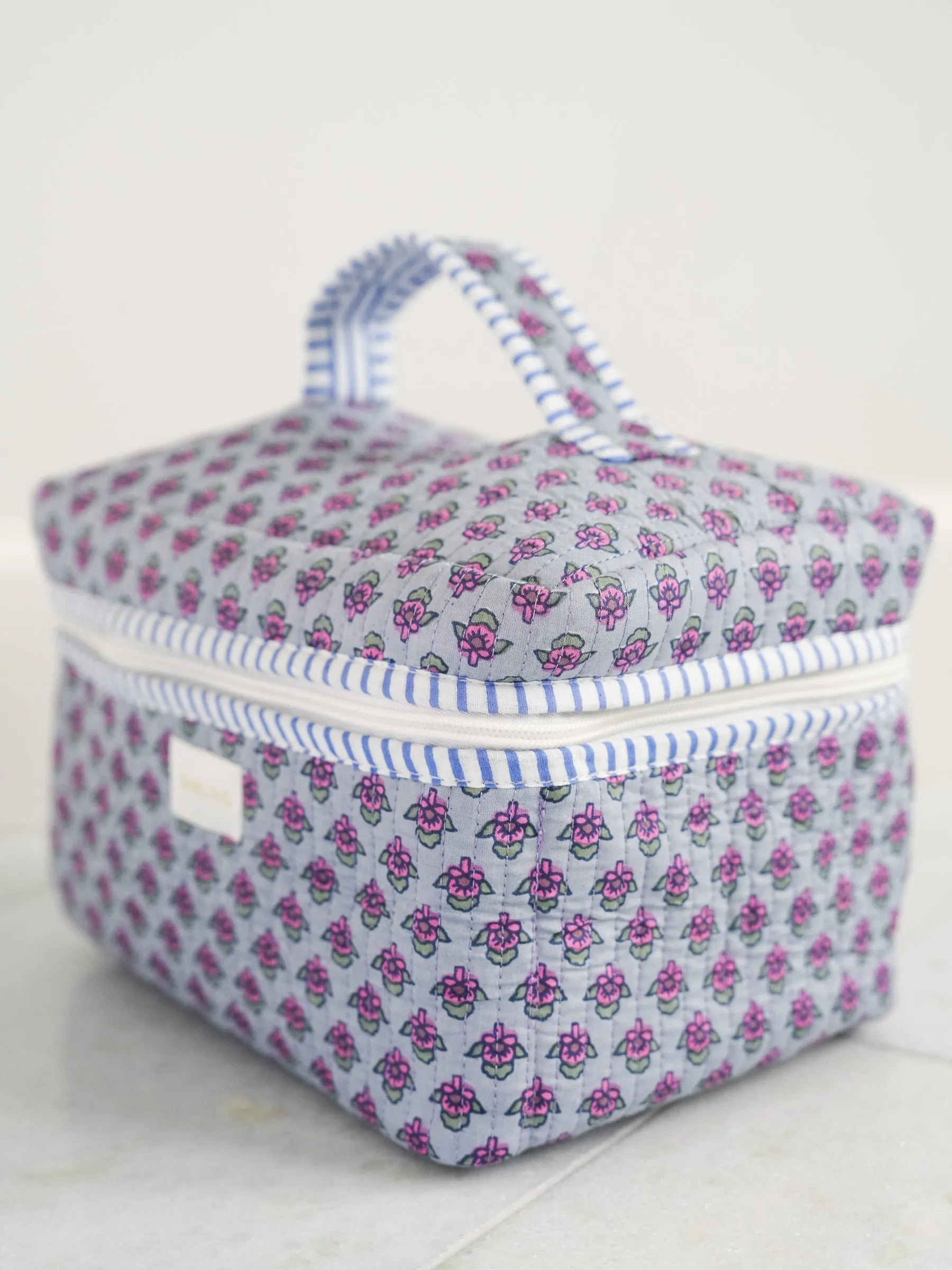 Quilted Train Case - Periwinkle Daisy sold by Darling Loungewear product image thumbnail 4