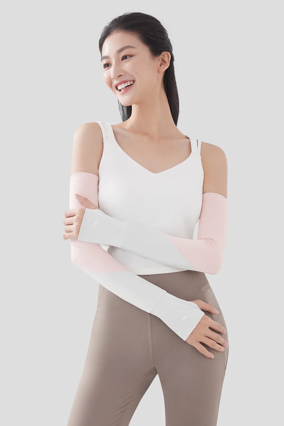 Aces - Women's Sun Protection Arm Sleeves UPF50+ sold by Beneunder product image thumbnail 4