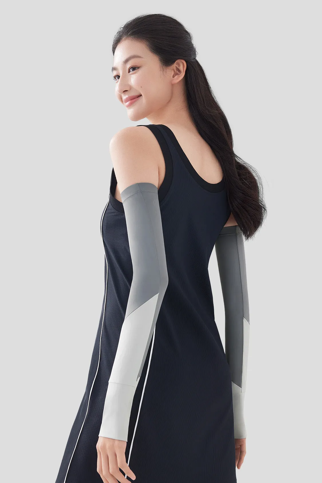 Aces - Women's Sun Protection Arm Sleeves UPF50+ sold by Beneunder product image thumbnail 2