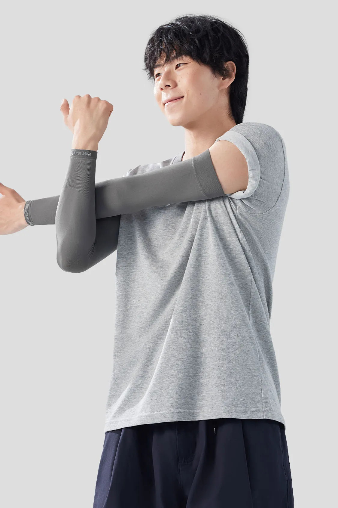 Sporty - Sun Protection Arm Sleeves UPF50+ sold by Beneunder product image thumbnail 2