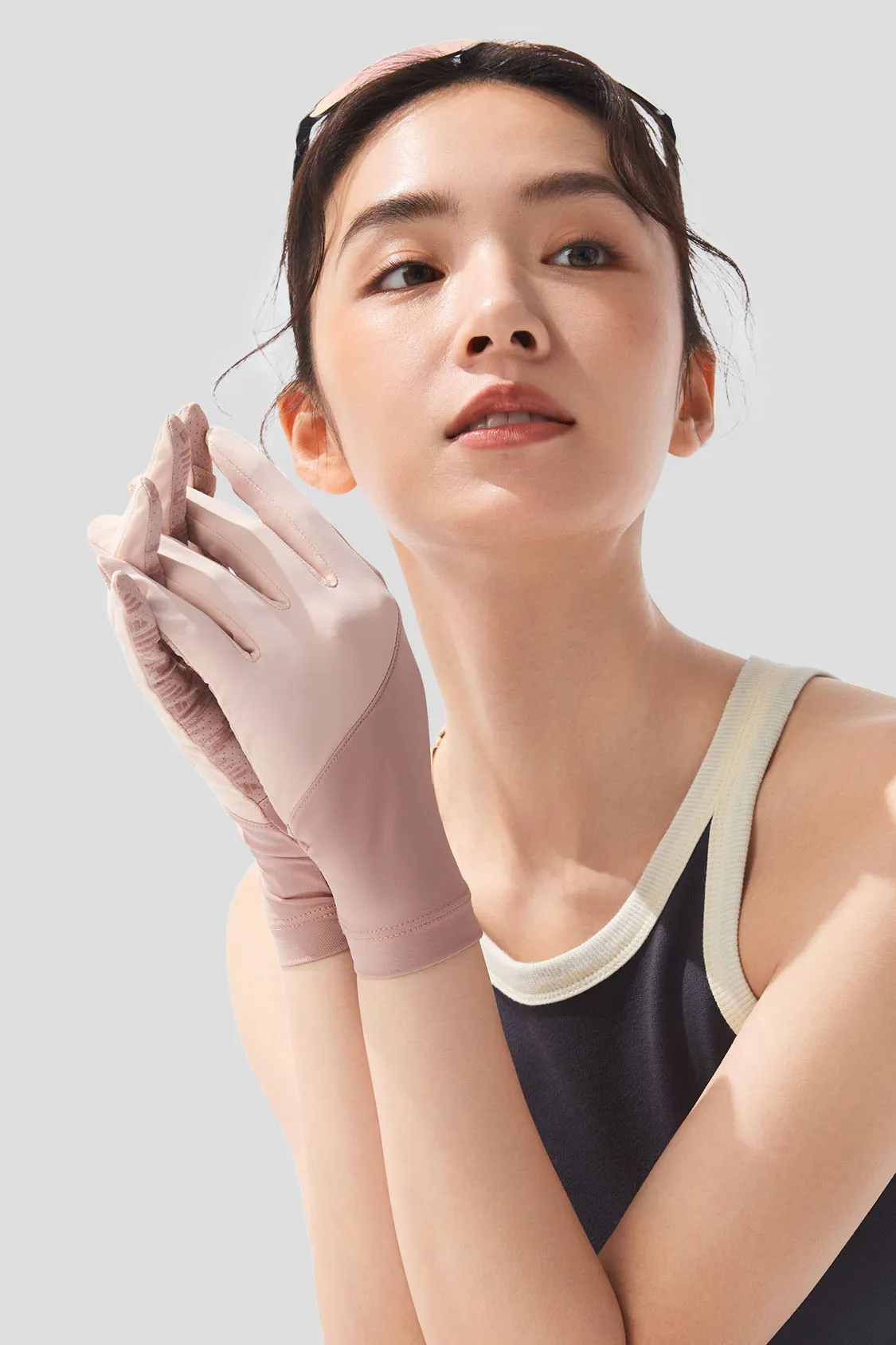 Chill - Cooling Sun Gloves UPF150+ sold by Beneunder