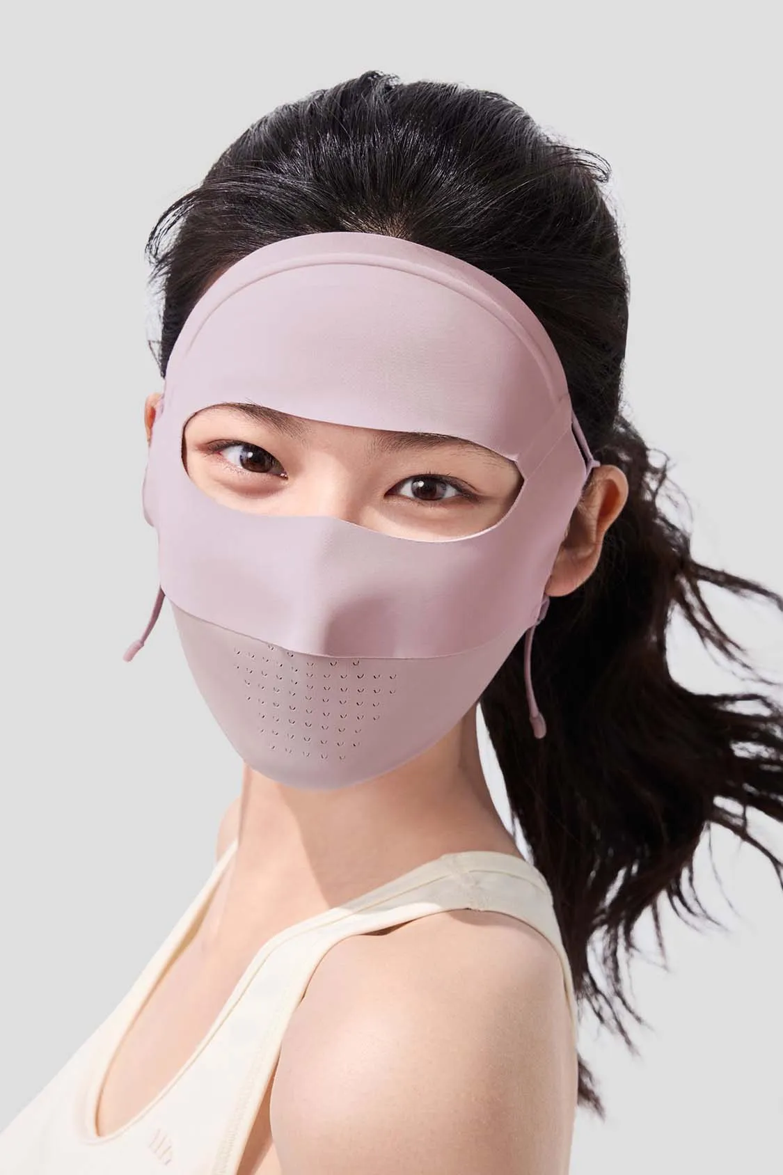 Vanish - Lightweight Seamless Sun Mask UPF50+ sold by Beneunder product image thumbnail 5