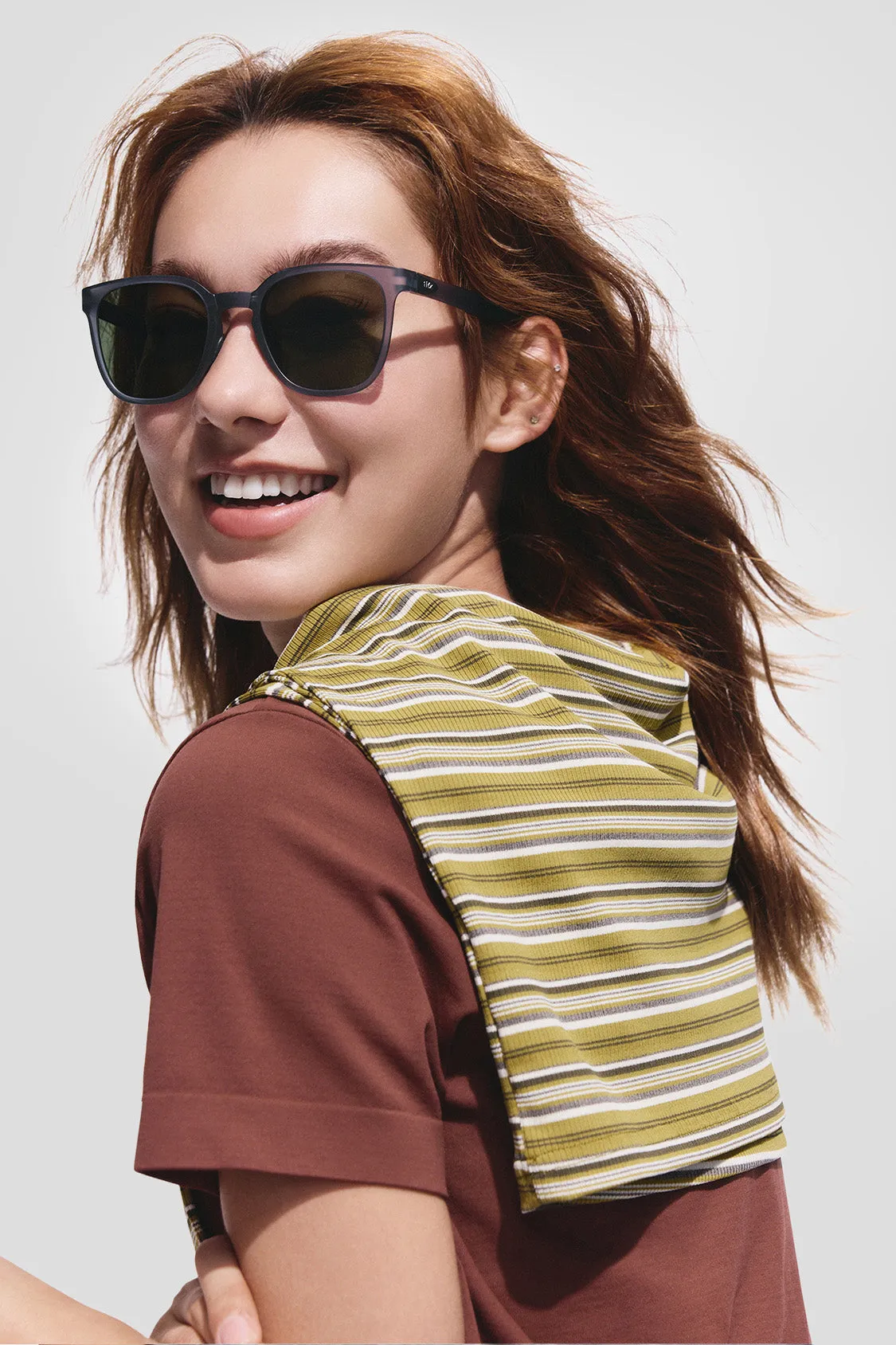 Wellington Frame Sunglasses UV 400 FD005/FD429 sold by Beneunder product image thumbnail 2