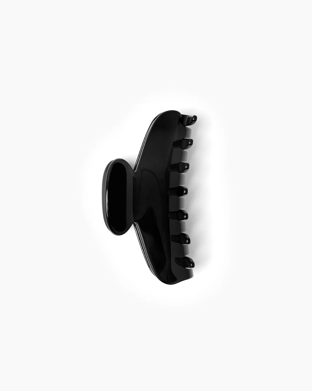 The Faye Hair Clip sold by LIÉ STUDIO product image thumbnail 4