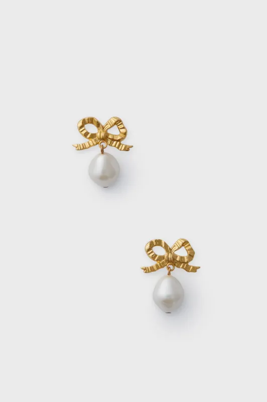 Gold Khloe Earrings sold by Tuckernuck