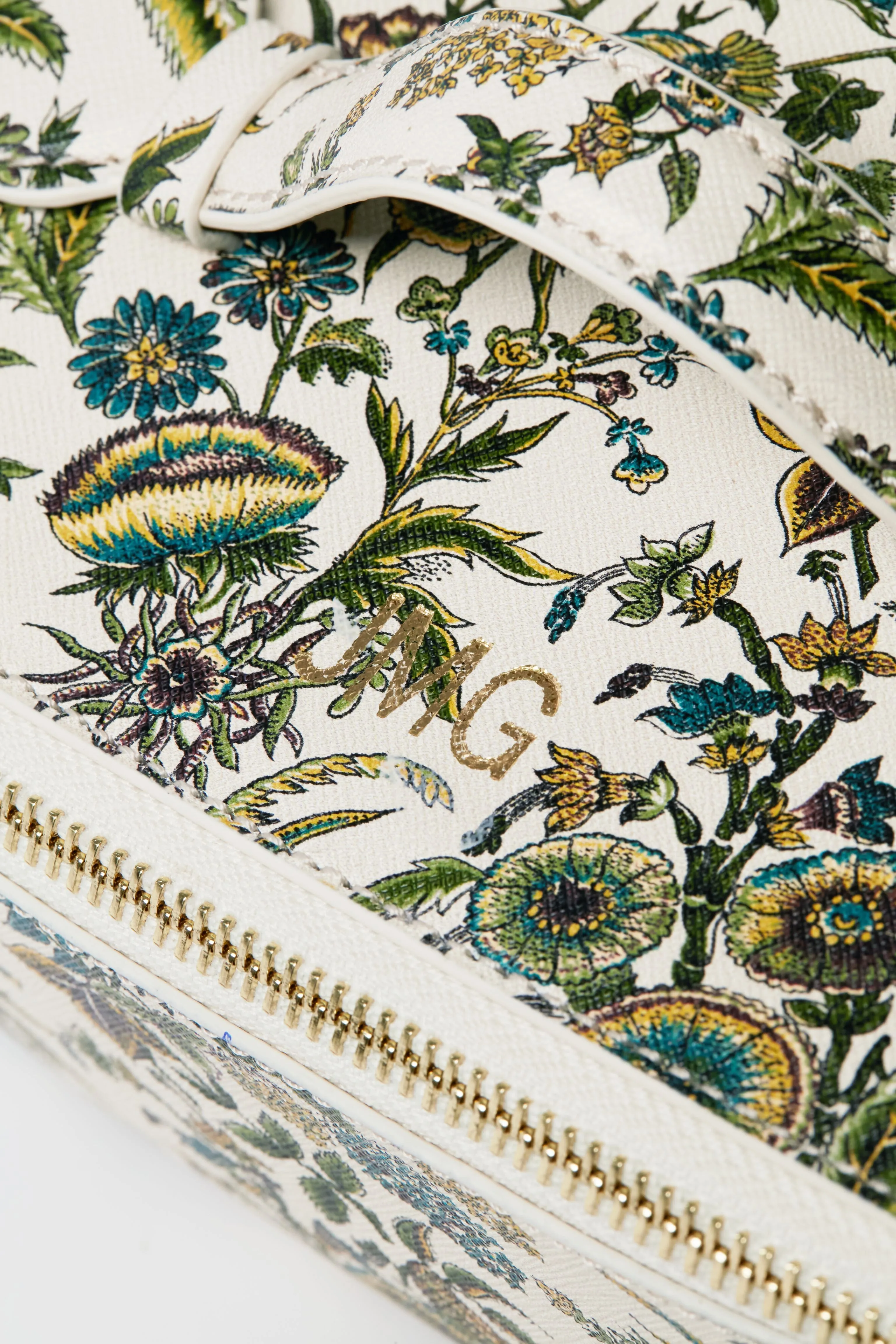 Sharp Floral Small Vanity Case sold by Tuckernuck product image thumbnail 5