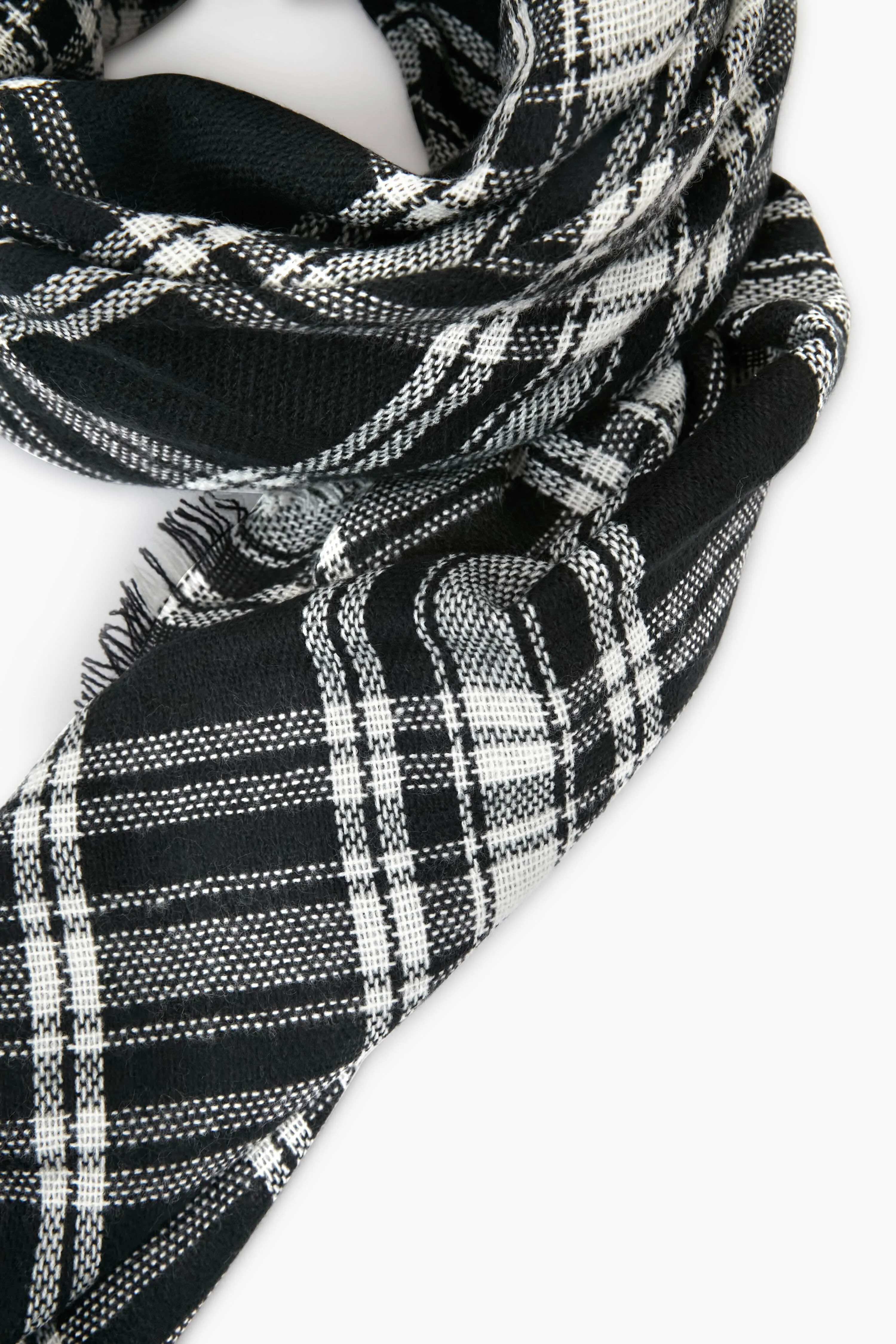 Exclusive Black and White Plaid Blanket Scarf sold by Tuckernuck product image thumbnail 4