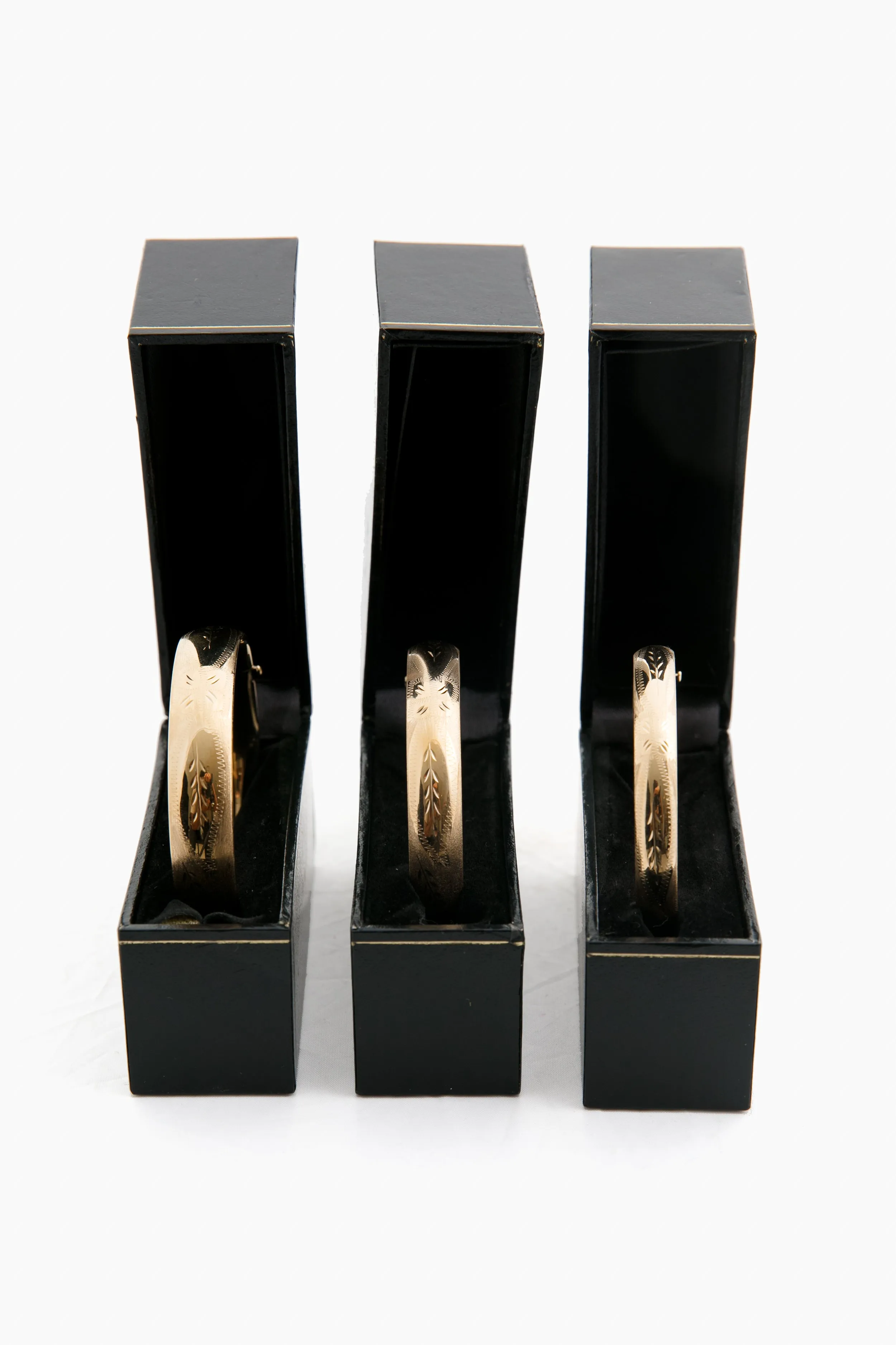 14k Yellow Gold Classic Etched Floral Bangle (.39"w) sold by Tuckernuck product image thumbnail 4