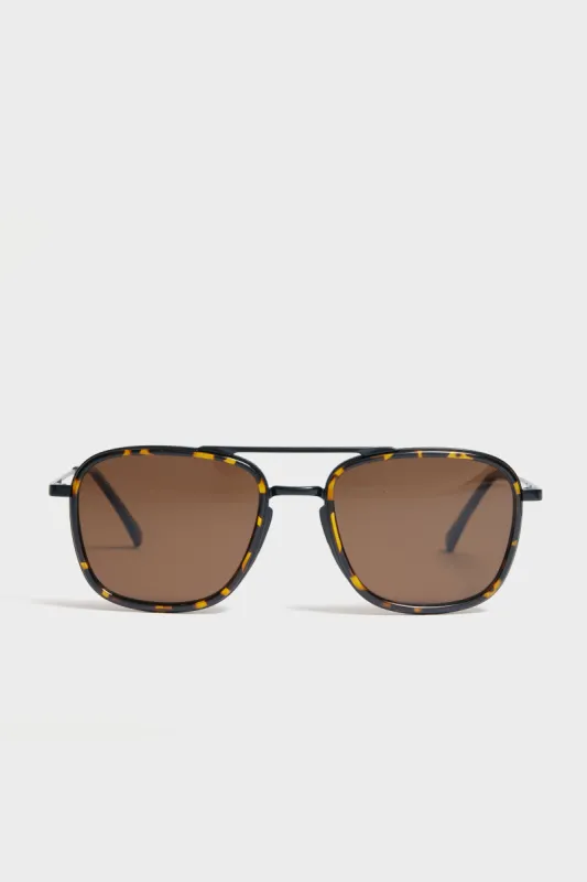 Tortoise Amber Estero Polarized Sunglasses sold by Tuckernuck
