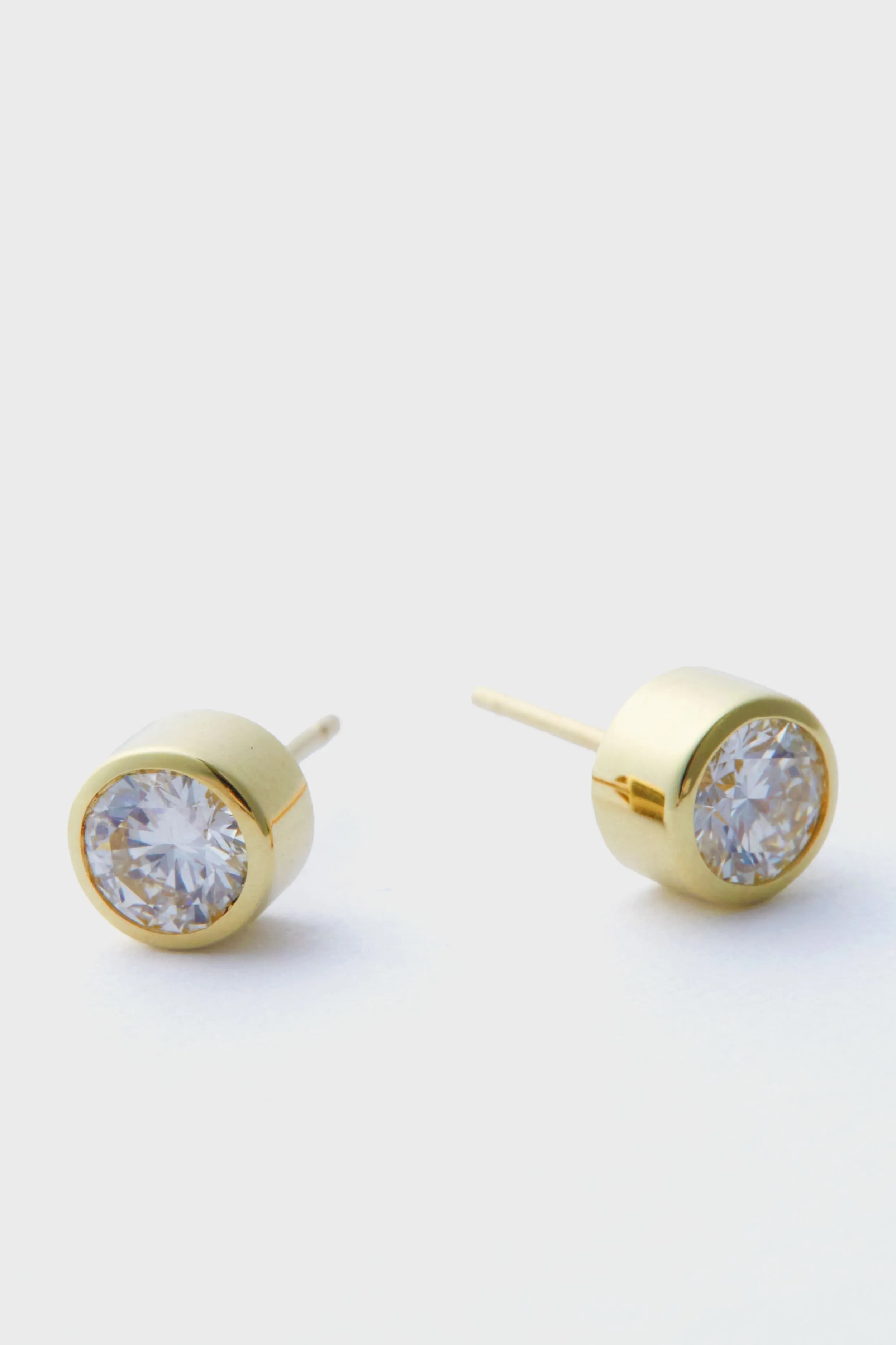 14k Gold Diamond Bezel Stud Earrings sold by Tuckernuck product image thumbnail 4