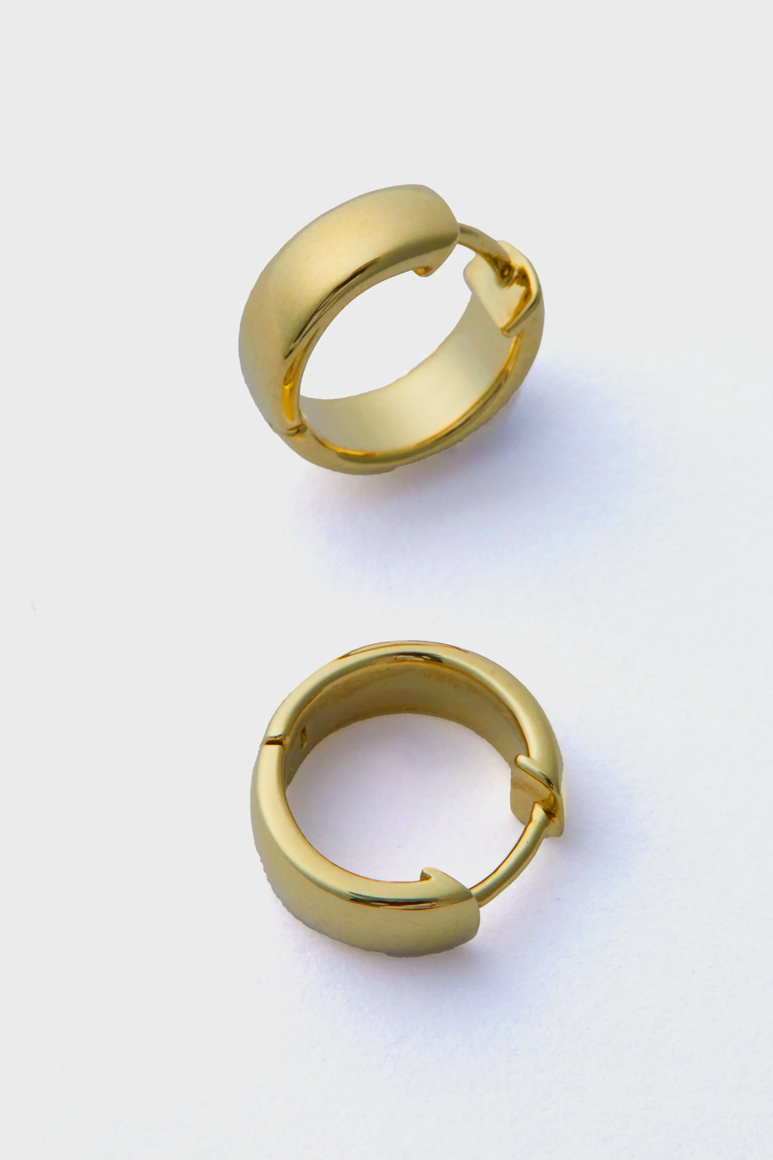 14k Gold Huggie Hoop Earrings sold by Tuckernuck product image thumbnail 4