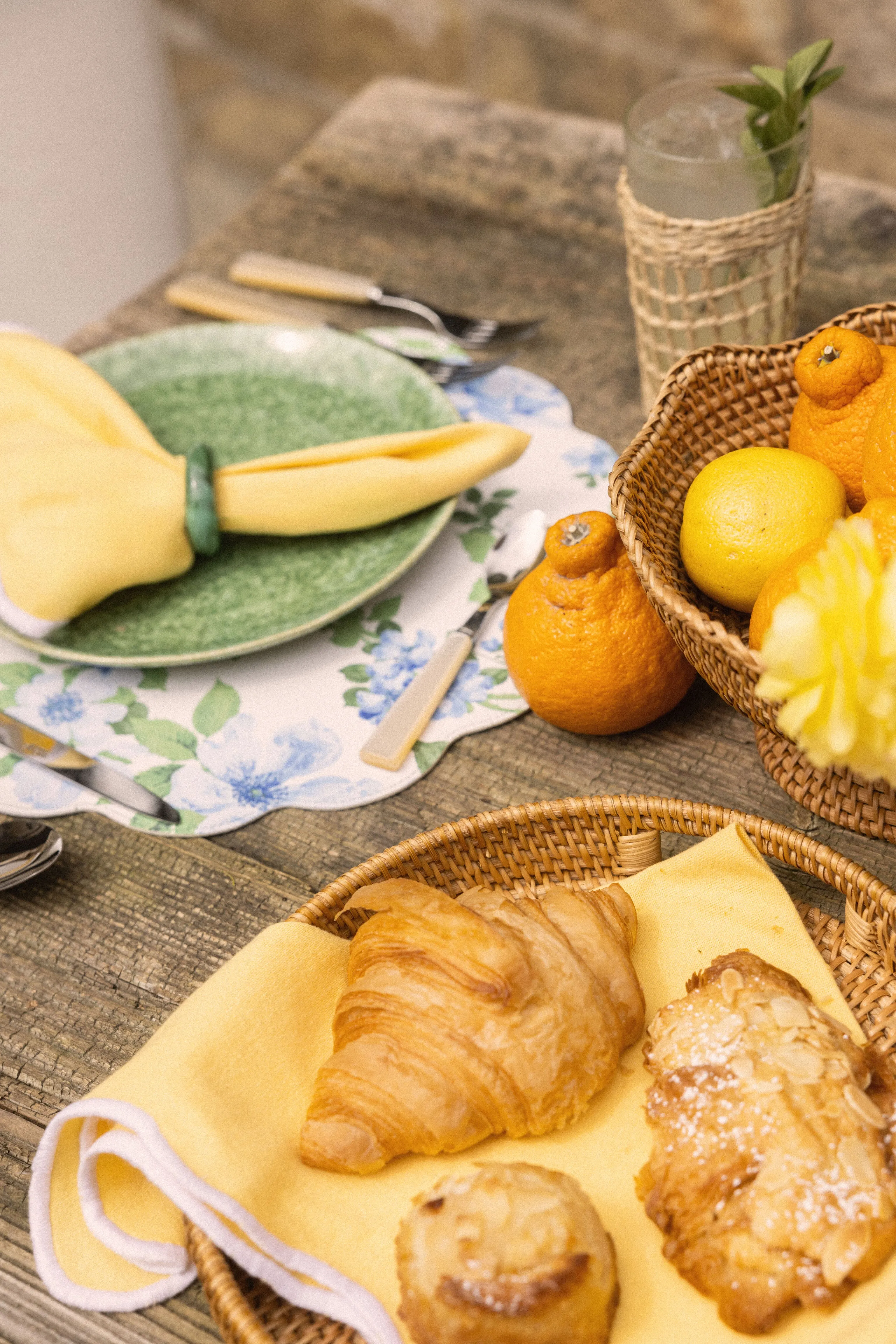 Malachite Marble Catena Link Napkin Rings Set of 4 sold by Tuckernuck product image thumbnail 3