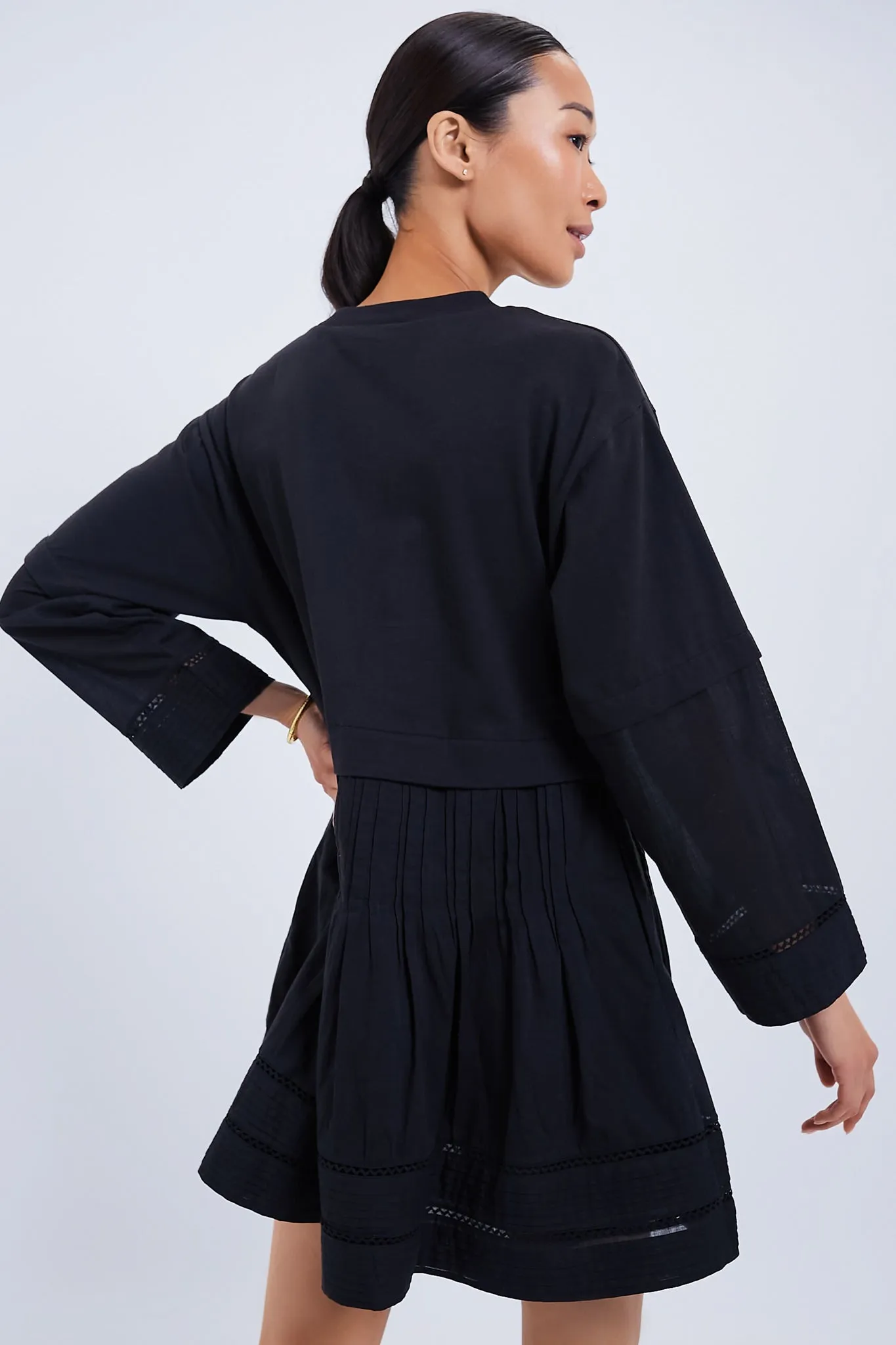 Black Renata Ramie Longsleeve Tunic Dress sold by Tuckernuck product image thumbnail 4