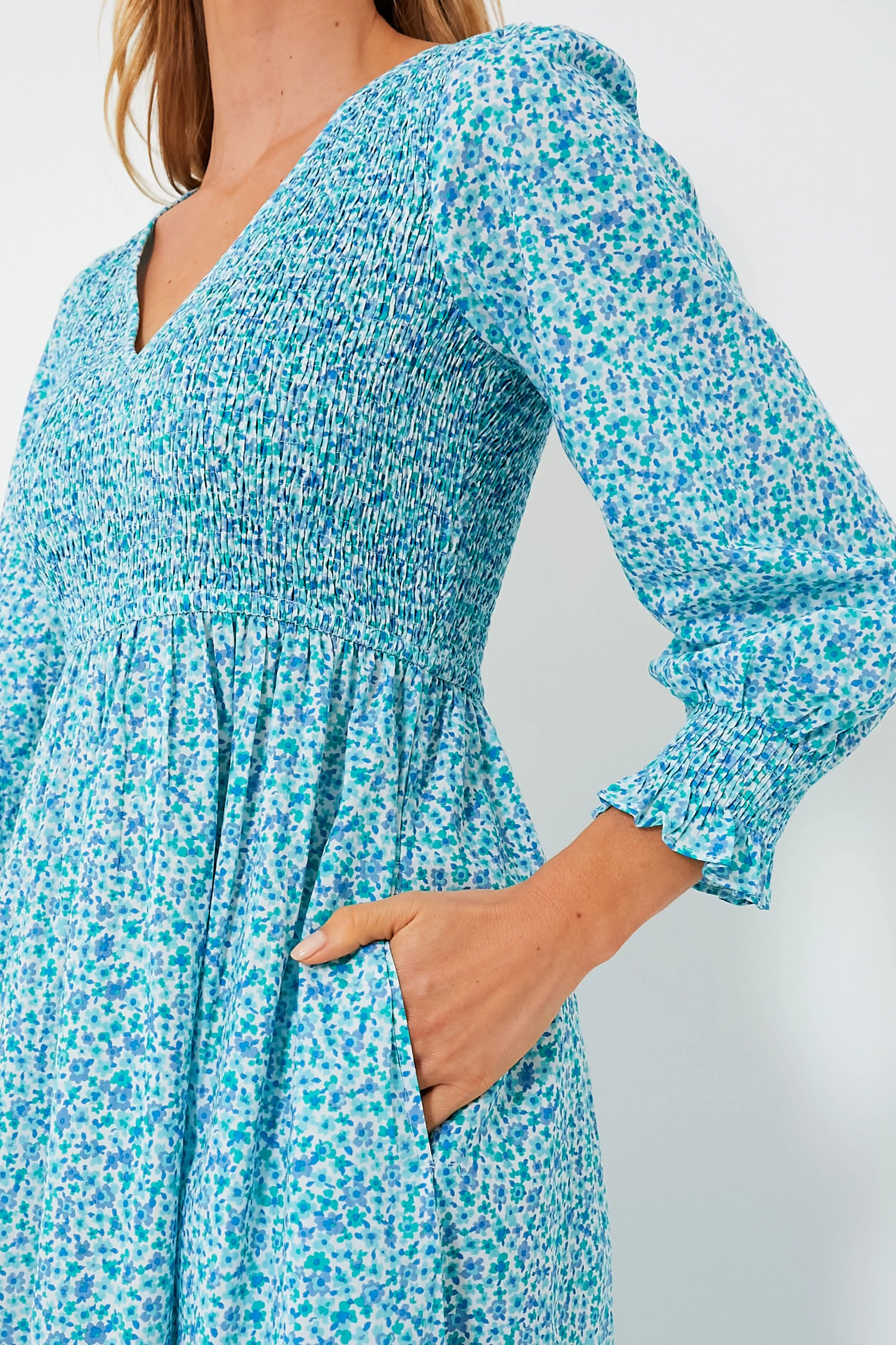 Exclusive Ocean Ditsy Isabel V Neck Dress sold by Tuckernuck product image thumbnail 5
