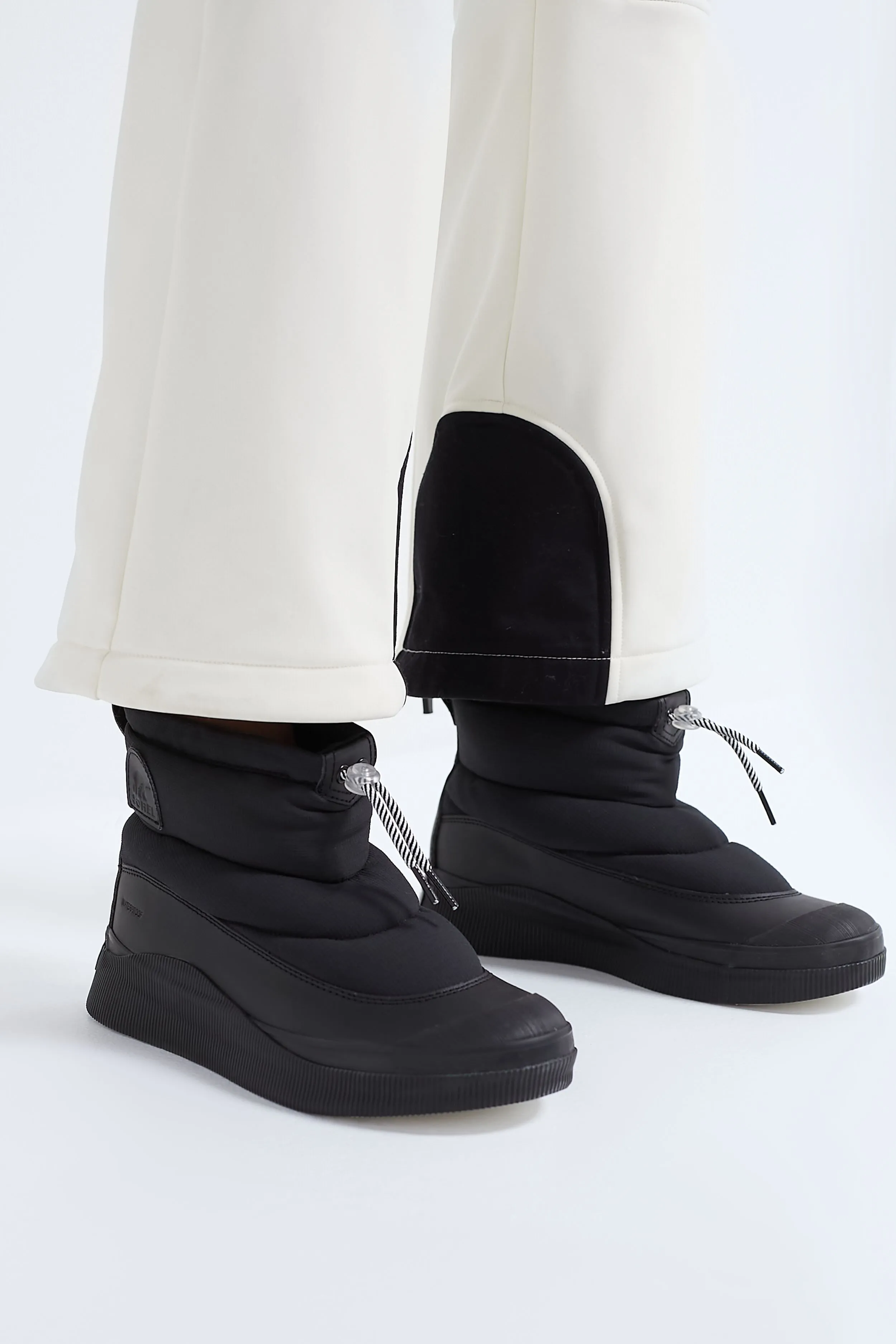 Black Out N About IV Puffy WP sold by Tuckernuck product image thumbnail 5