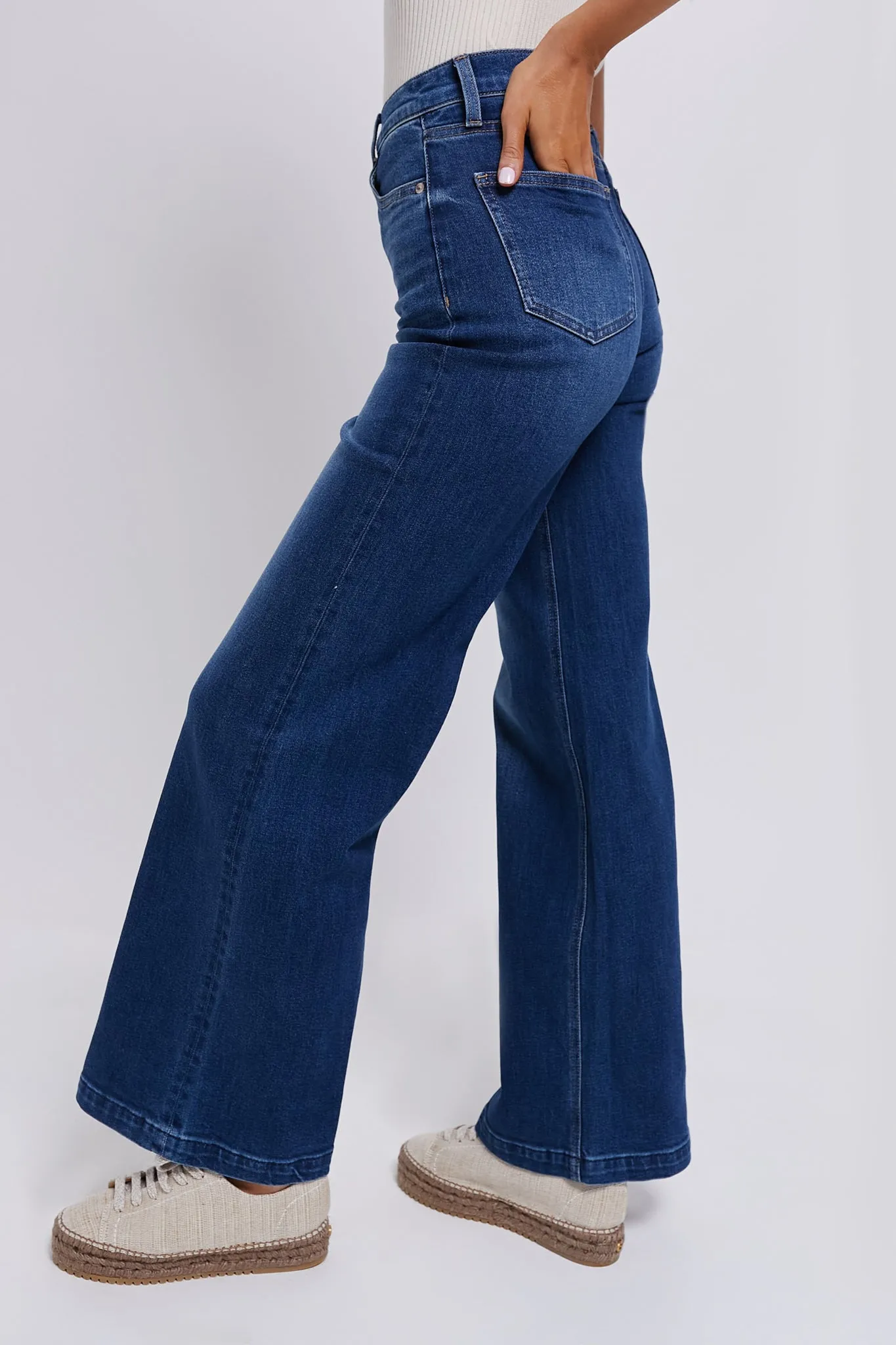 Mixer Lana High Rise Wide Leg sold by Tuckernuck product image thumbnail 3