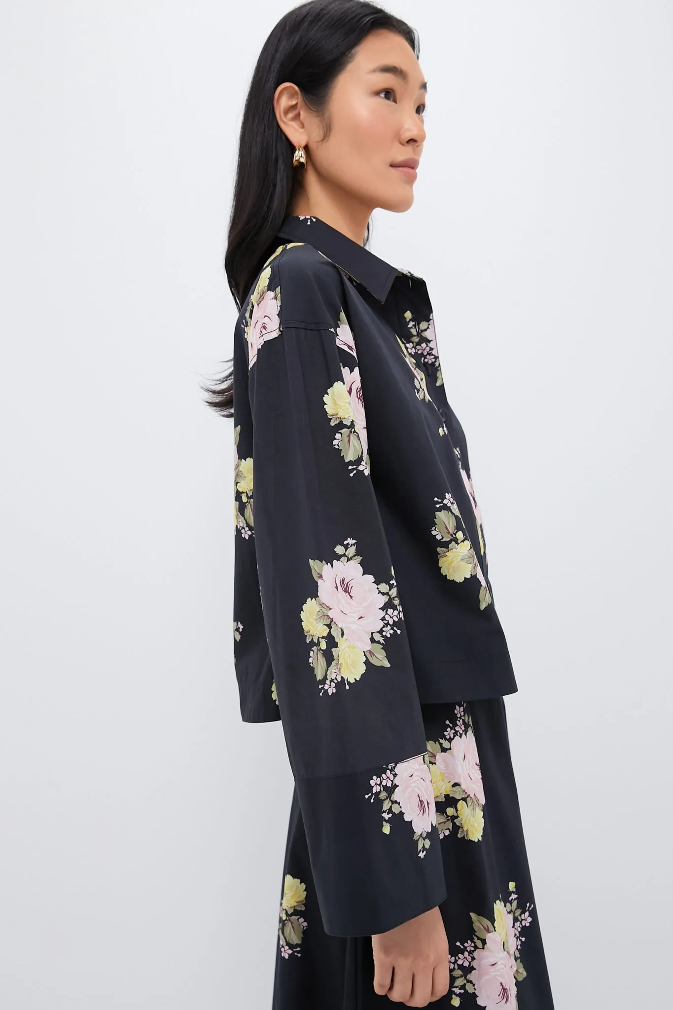 Black Posy Poplin Cropped Shirt sold by Tuckernuck product image thumbnail 3