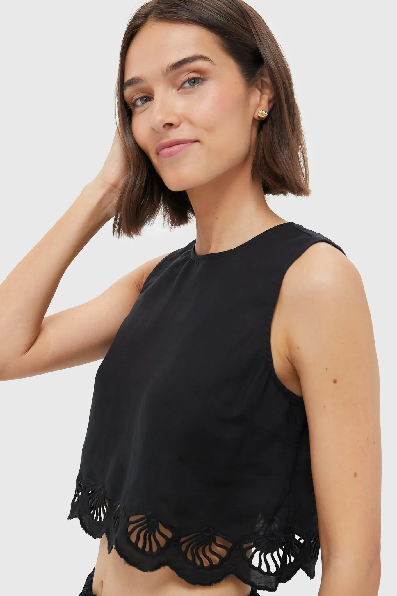 Black Air Linen Scallop Tank sold by Tuckernuck product image thumbnail 3