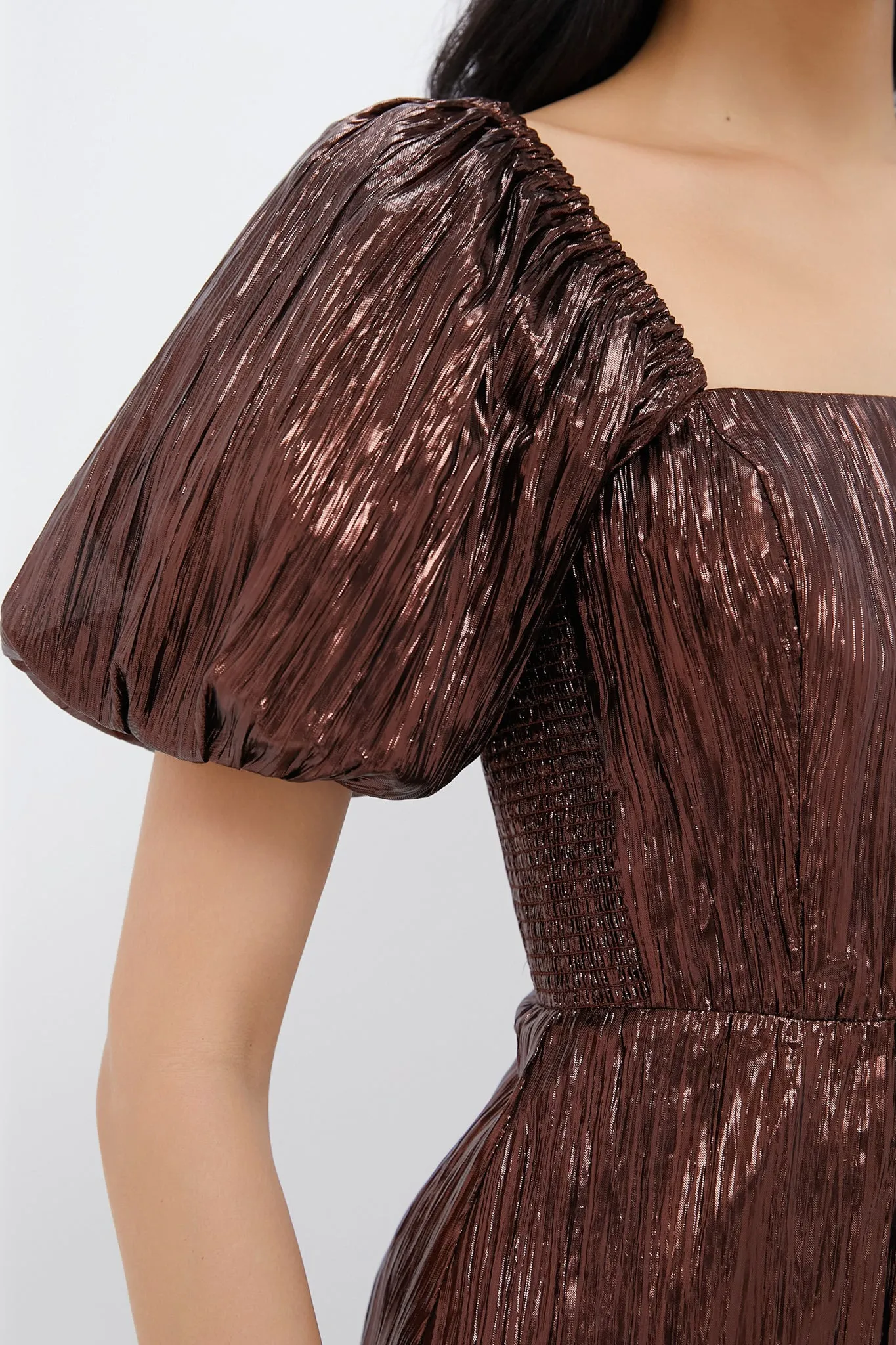 Bronze Metallic Plisse Gladys Puff Sleeve Midi Dress sold by Tuckernuck product image thumbnail 2
