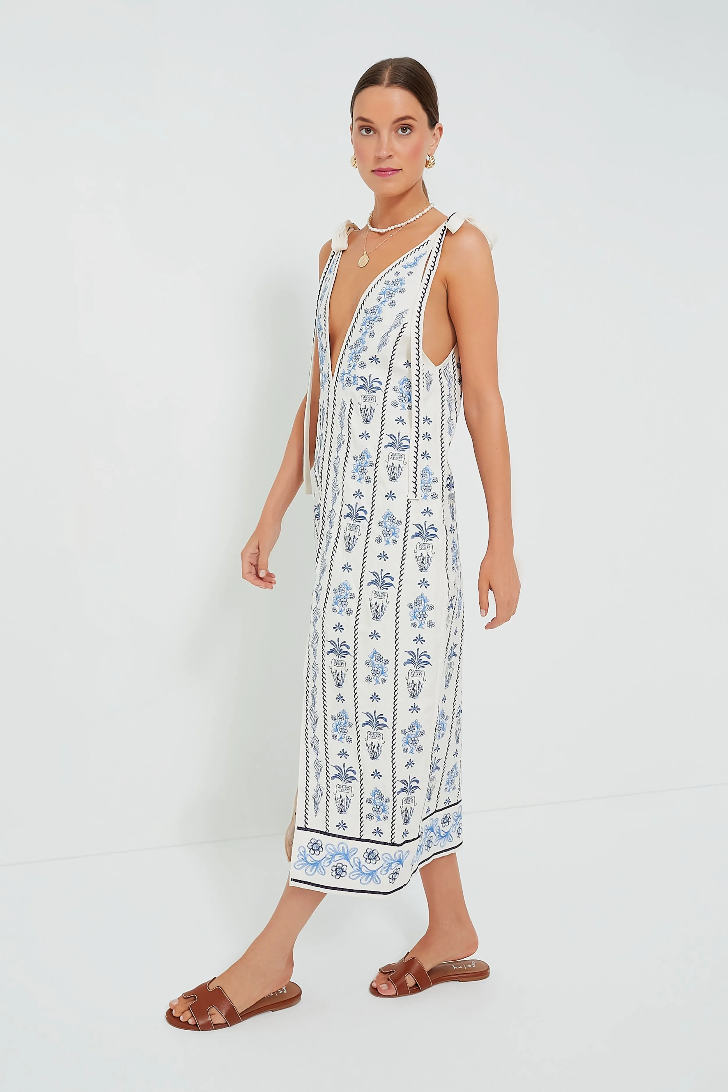 Tinaja Suspiro Shirt Dress sold by Tuckernuck product image thumbnail 4