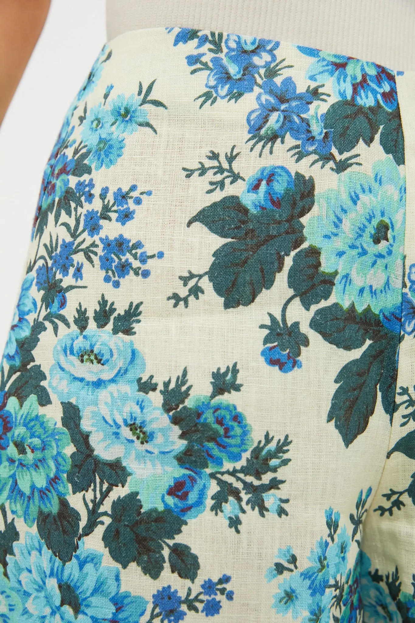 Wild Zinnia Linen Bea Shorts sold by Tuckernuck product image thumbnail 5