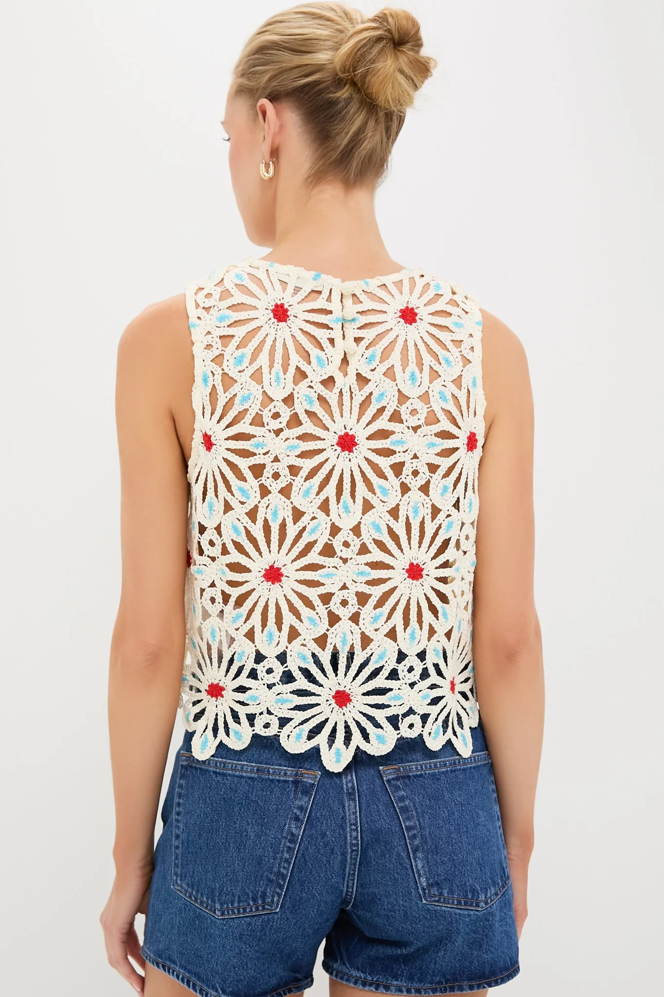 Bunched Together The Daisy Shell sold by Tuckernuck product image thumbnail 4