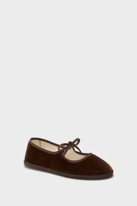 Amerigo Brigitte Flats sold by Tuckernuck