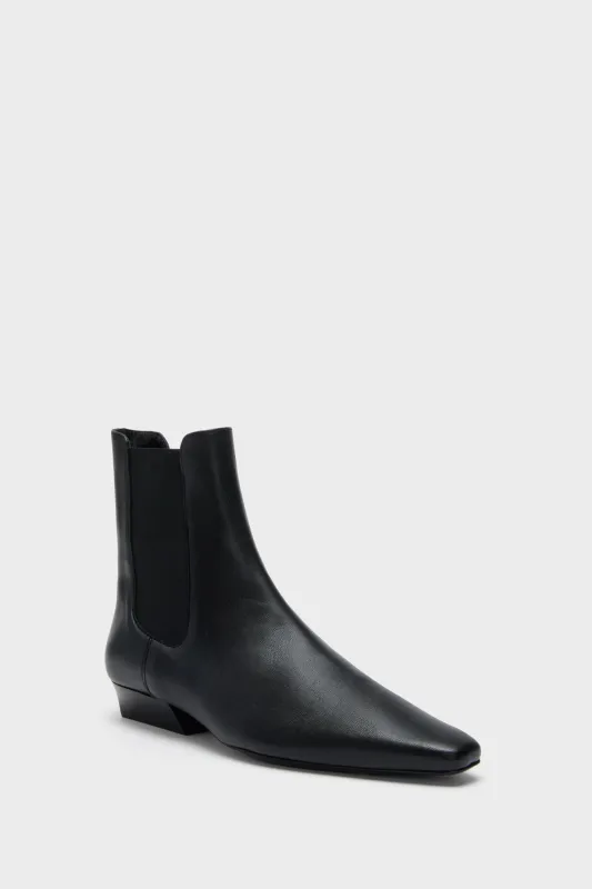 Black Wally Chelsea Boot sold by Tuckernuck