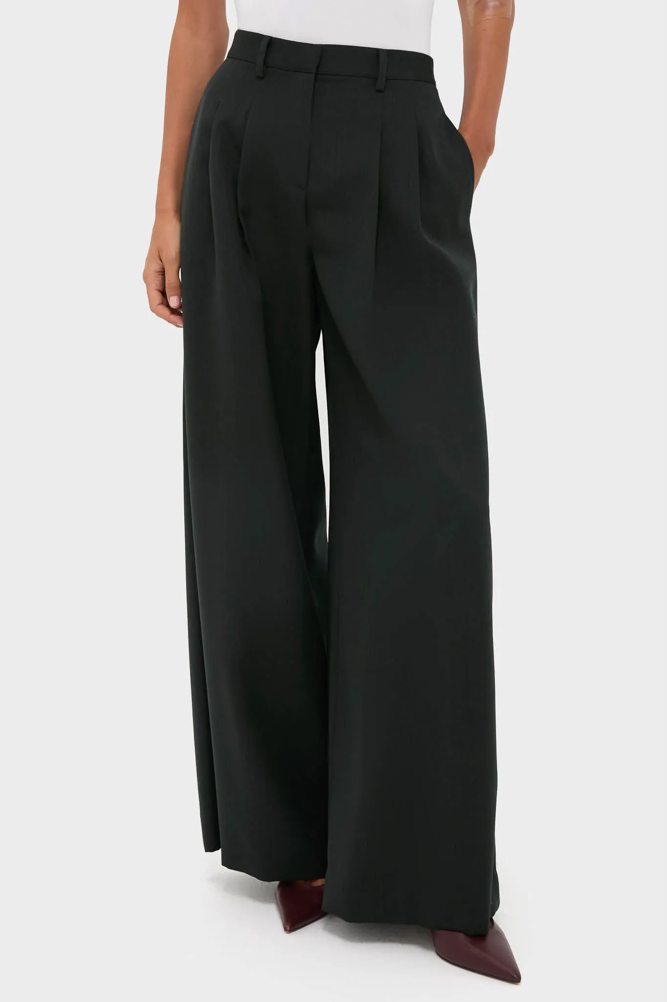 Dark Spruce Avery Pant sold by Tuckernuck