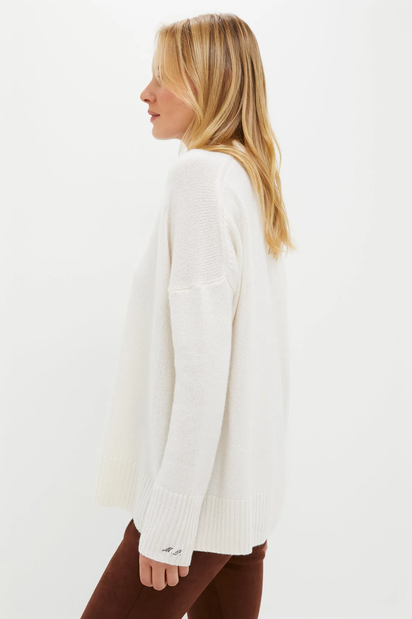 Ivory Cashmere Cassie V-Neck Cashmere Sweater sold by Tuckernuck product image thumbnail 3