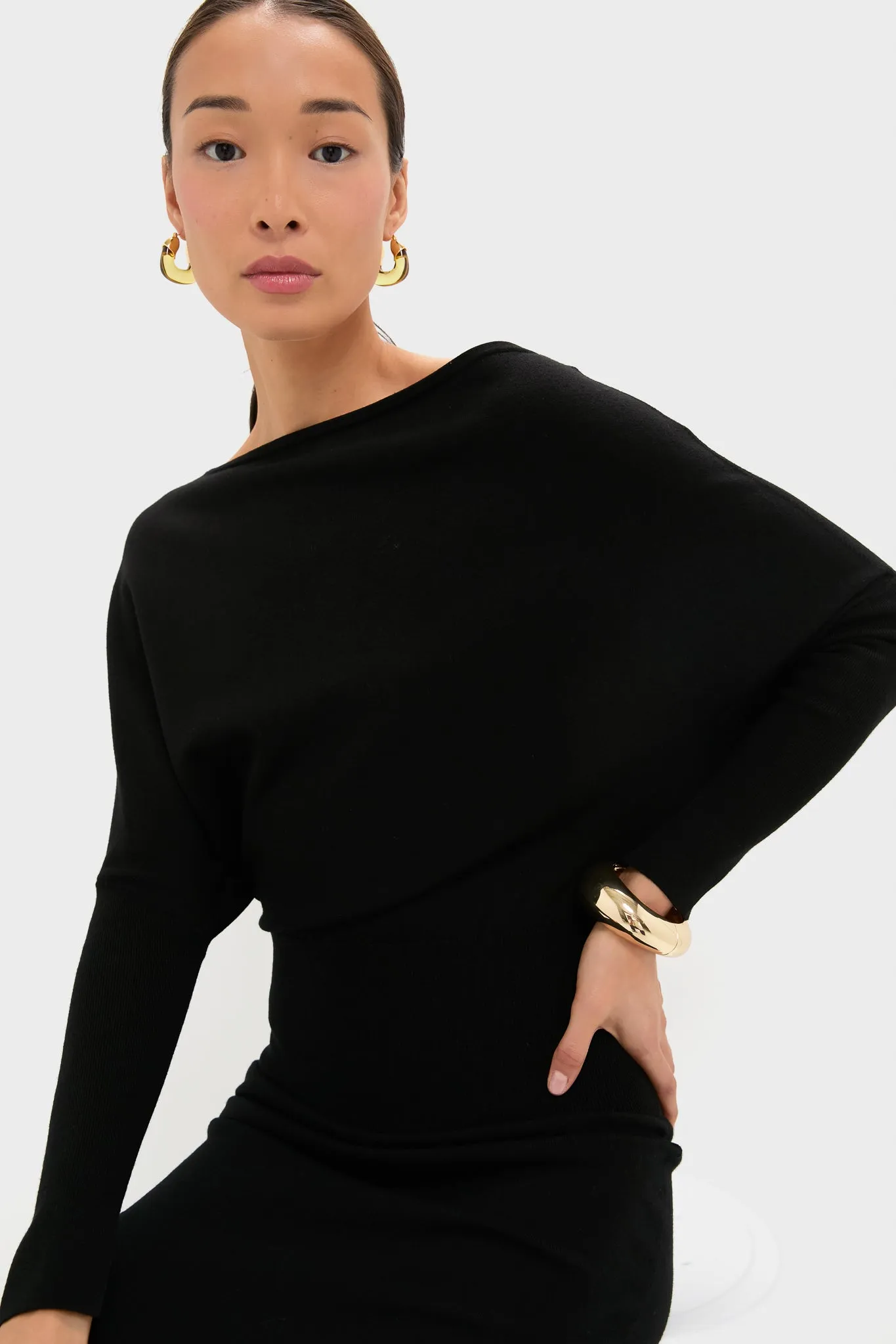 Black Janese Off Shoulder Midi Dress sold by Tuckernuck product image thumbnail 4