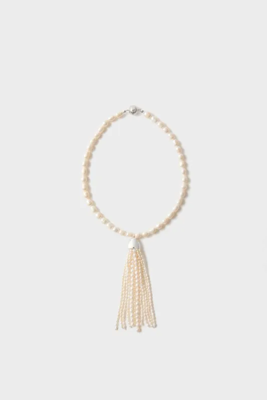 Pearl Delfina Necklace sold by Tuckernuck