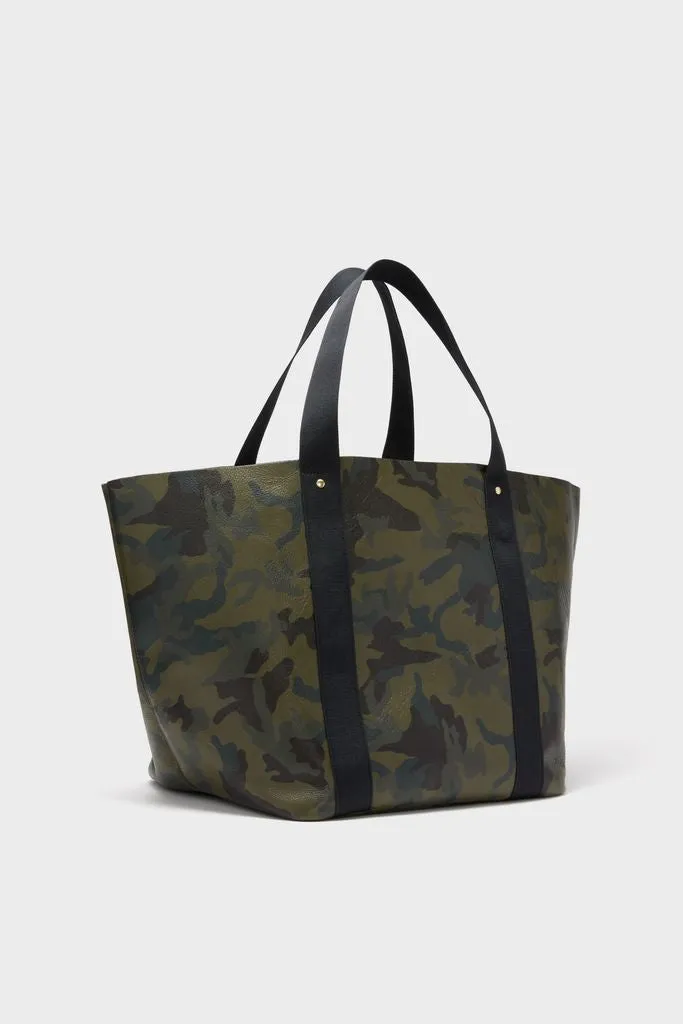 Camoflauge Big Daddy Tote with Green Monogram sold by Tuckernuck product image thumbnail 3