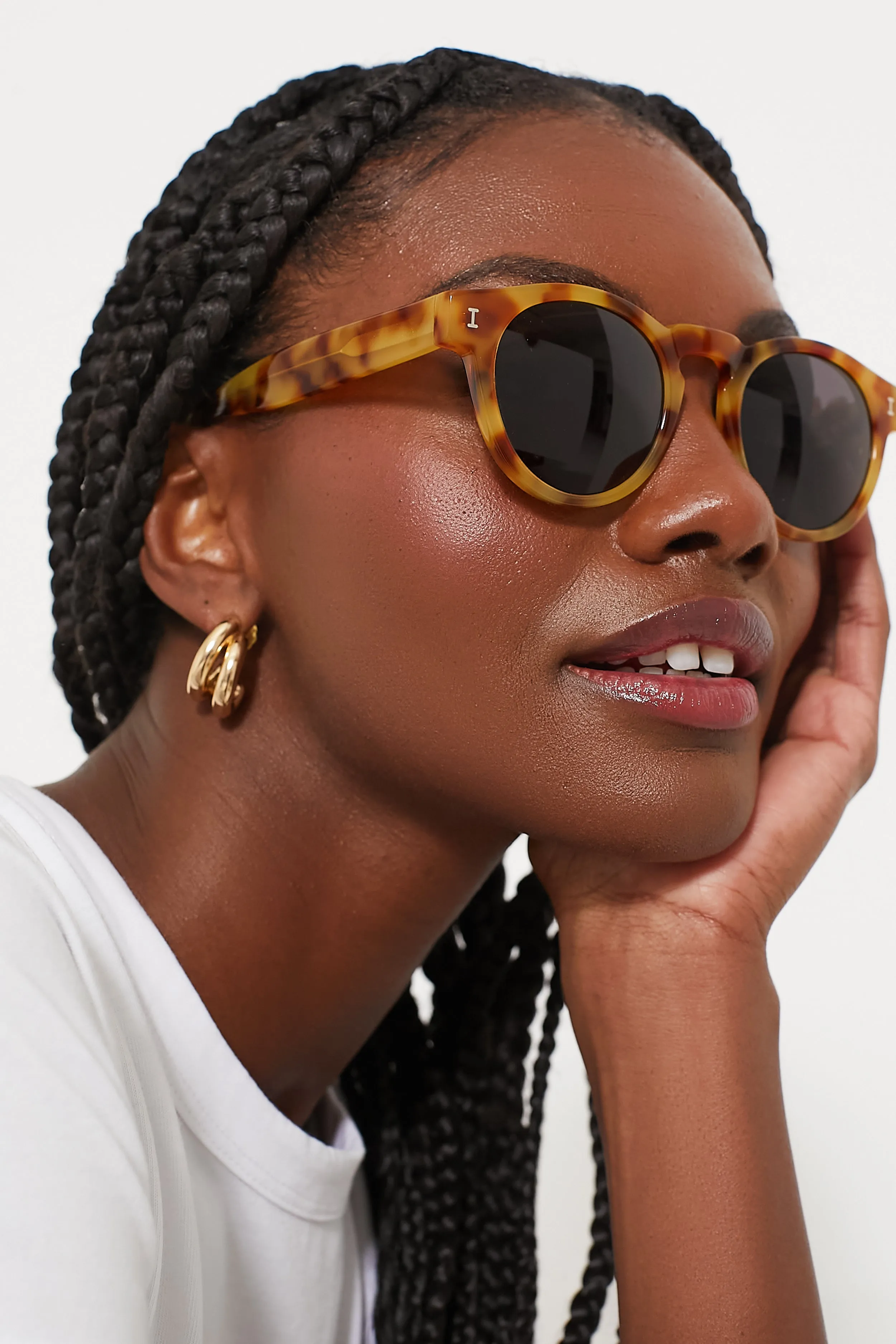 Amber Leonard Sunglasses sold by Tuckernuck product image thumbnail 3