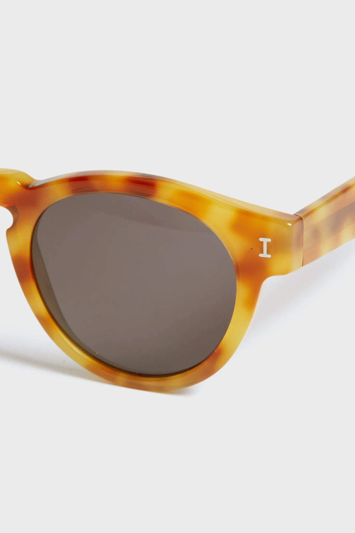 Amber Leonard Sunglasses sold by Tuckernuck product image thumbnail 5