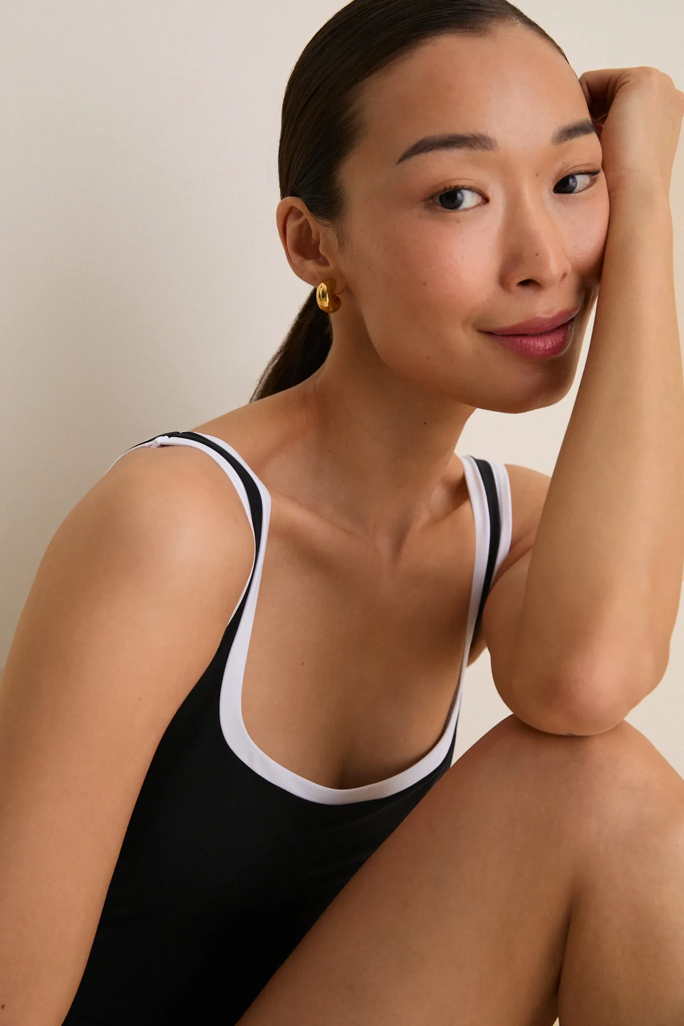 Caviar Dreamsculpt Piped Square Neck One Piece sold by Tuckernuck product image thumbnail 5