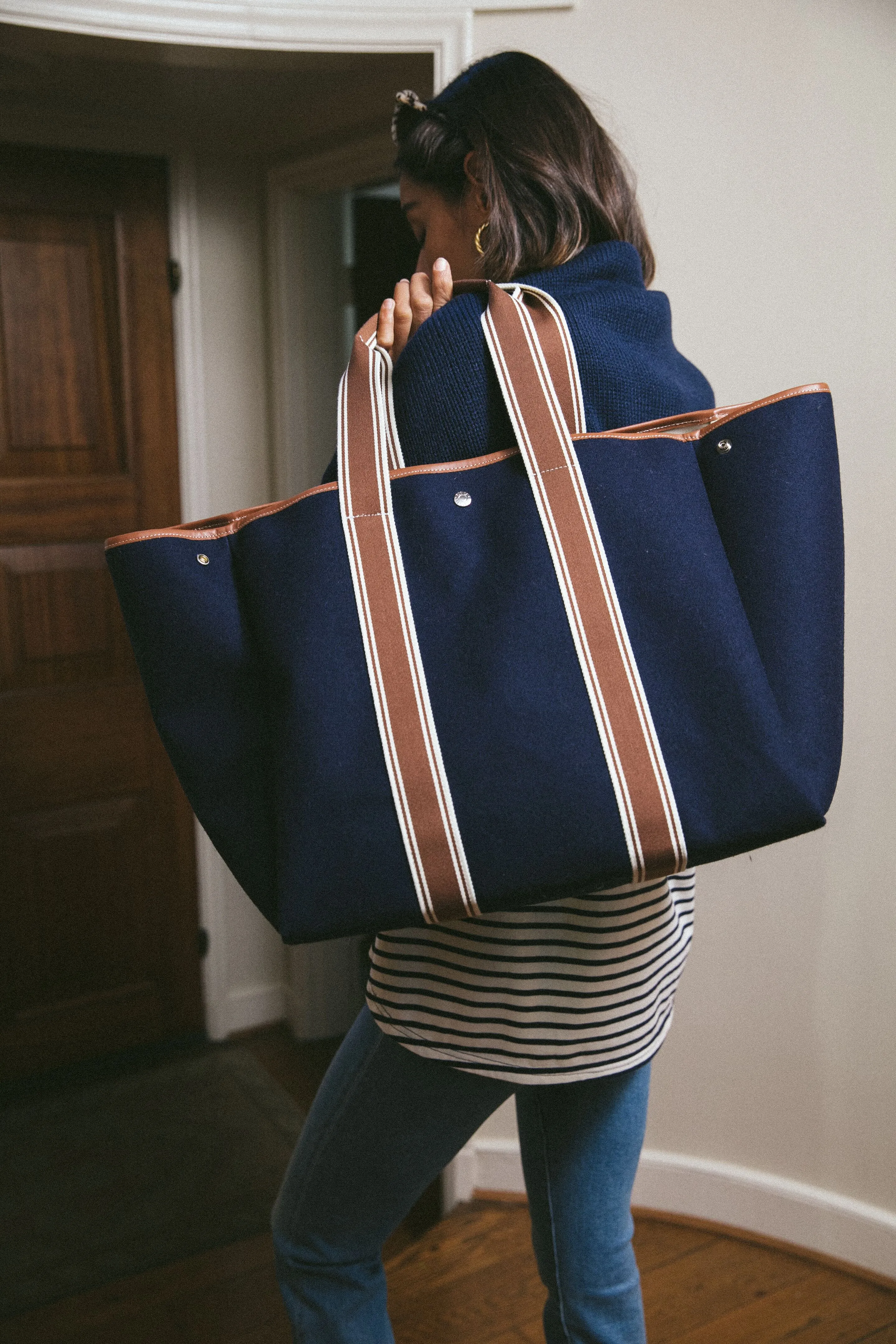 Navy Traversee L Flannel Cruise Tote sold by Tuckernuck product image thumbnail 5