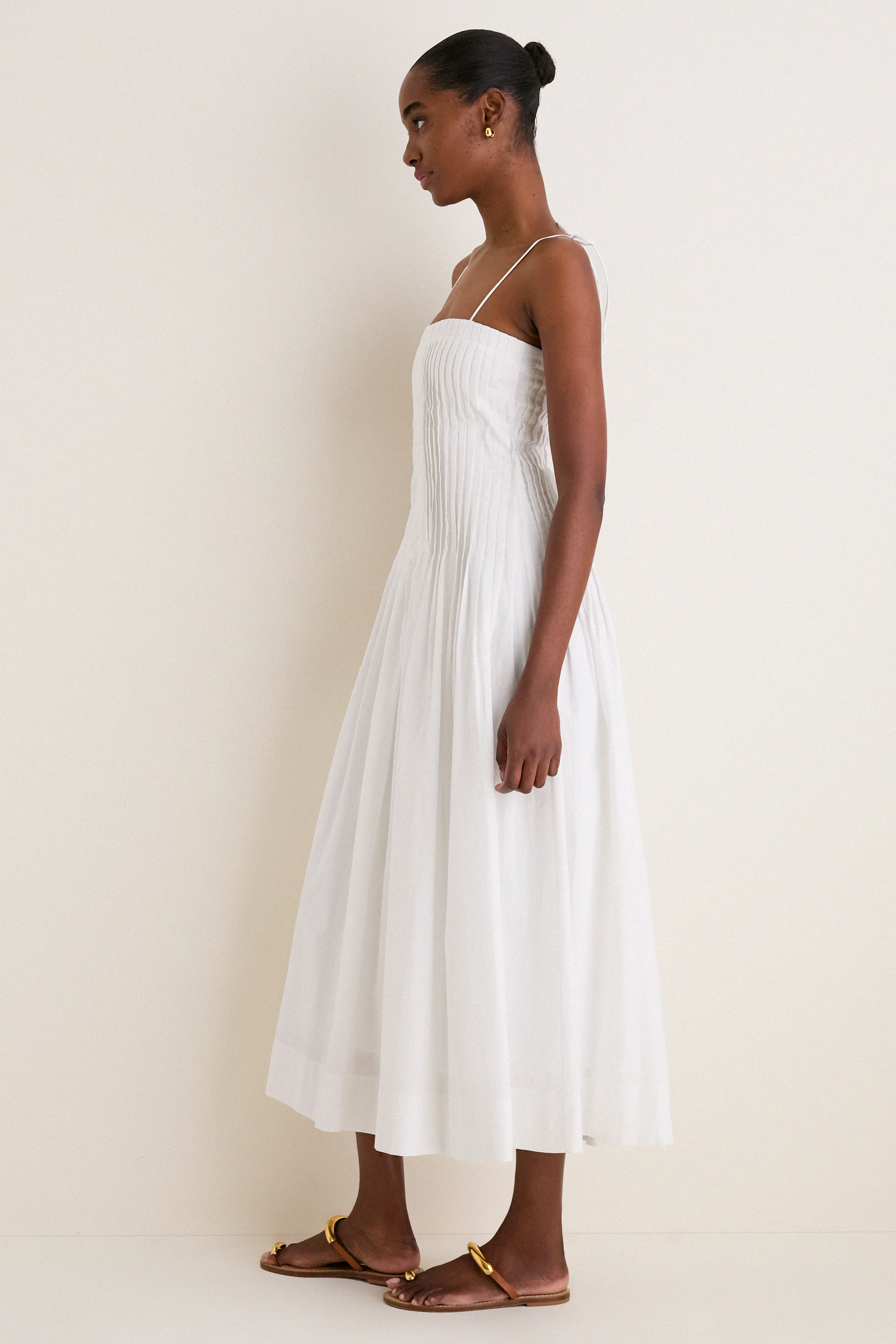 Off White Pleated Front Detail Midi Dress sold by Tuckernuck product image thumbnail 4