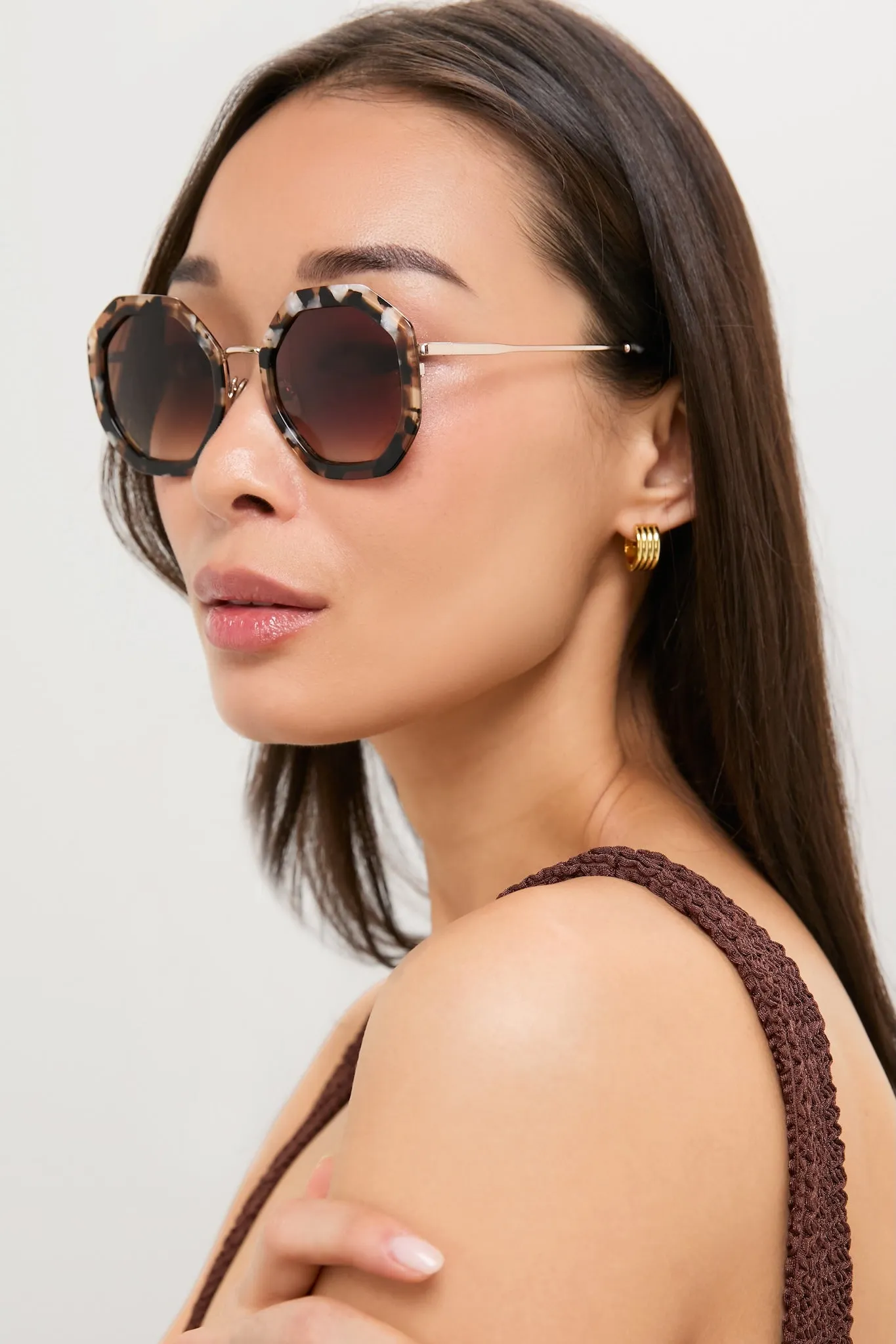 Brown Tortoise Angie Sunglasses sold by Tuckernuck product image thumbnail 2