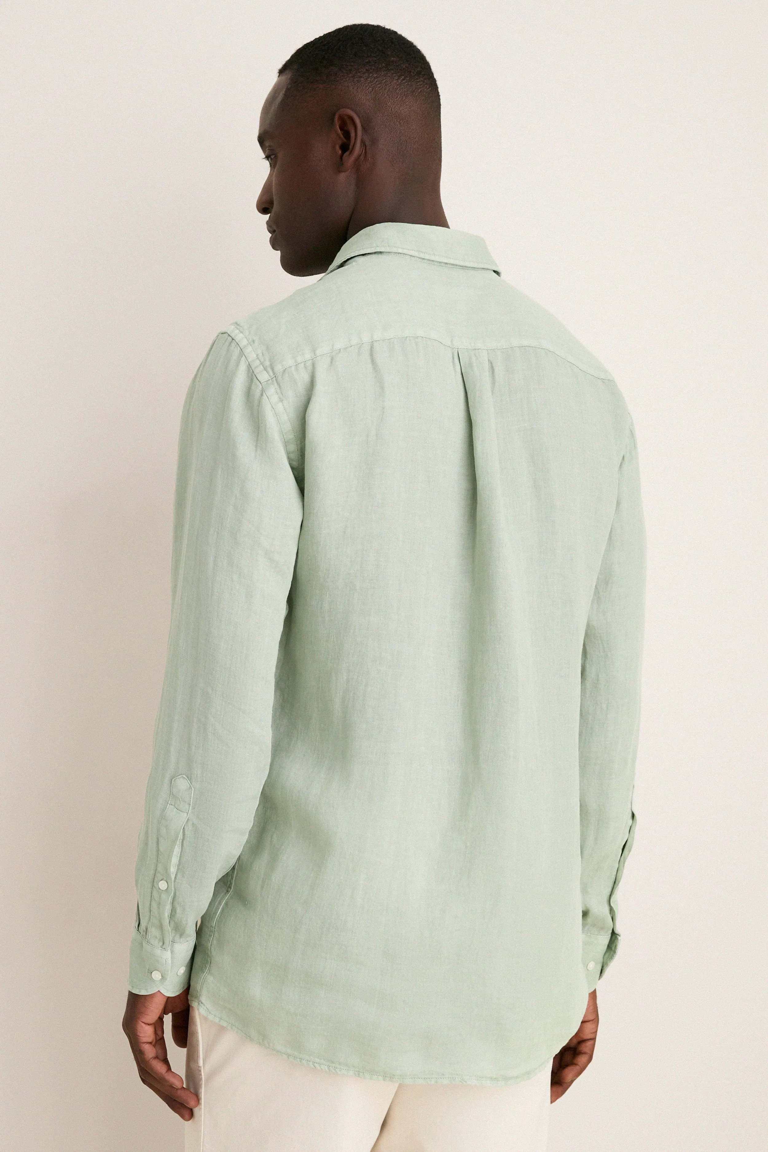 Grandview Shoreside Linen Sports Shirt sold by Tuckernuck product image thumbnail 4