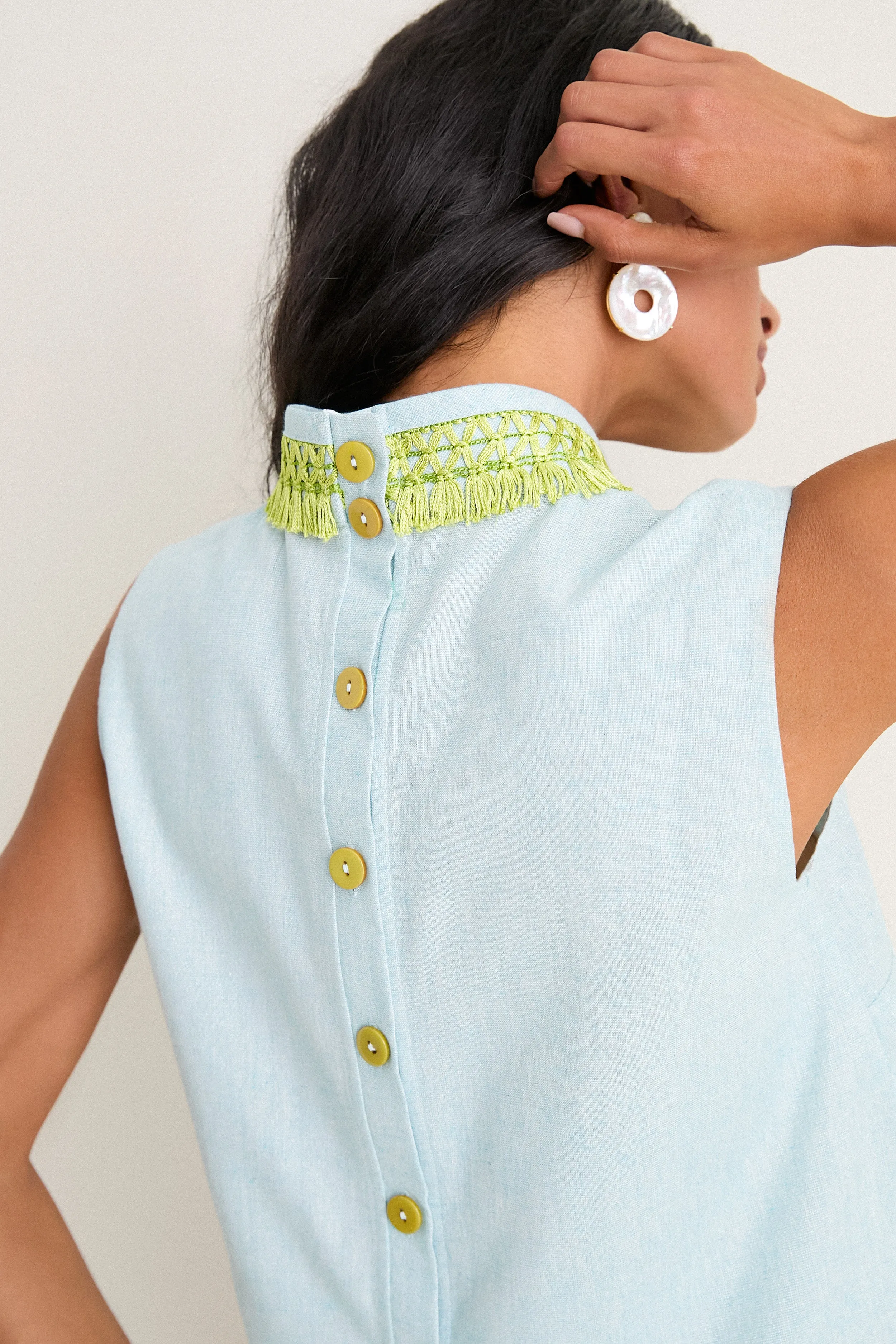 Exclusive Blue Shimmer Linen with Chartreuse Trim Hostess Set sold by Tuckernuck product image thumbnail 5