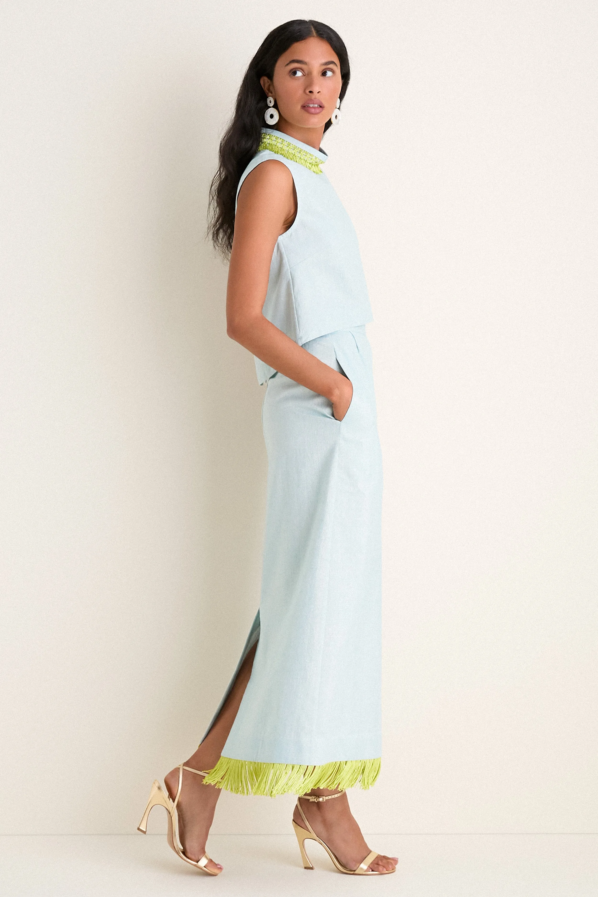 Exclusive Blue Shimmer Linen with Chartreuse Trim Hostess Set sold by Tuckernuck product image thumbnail 3