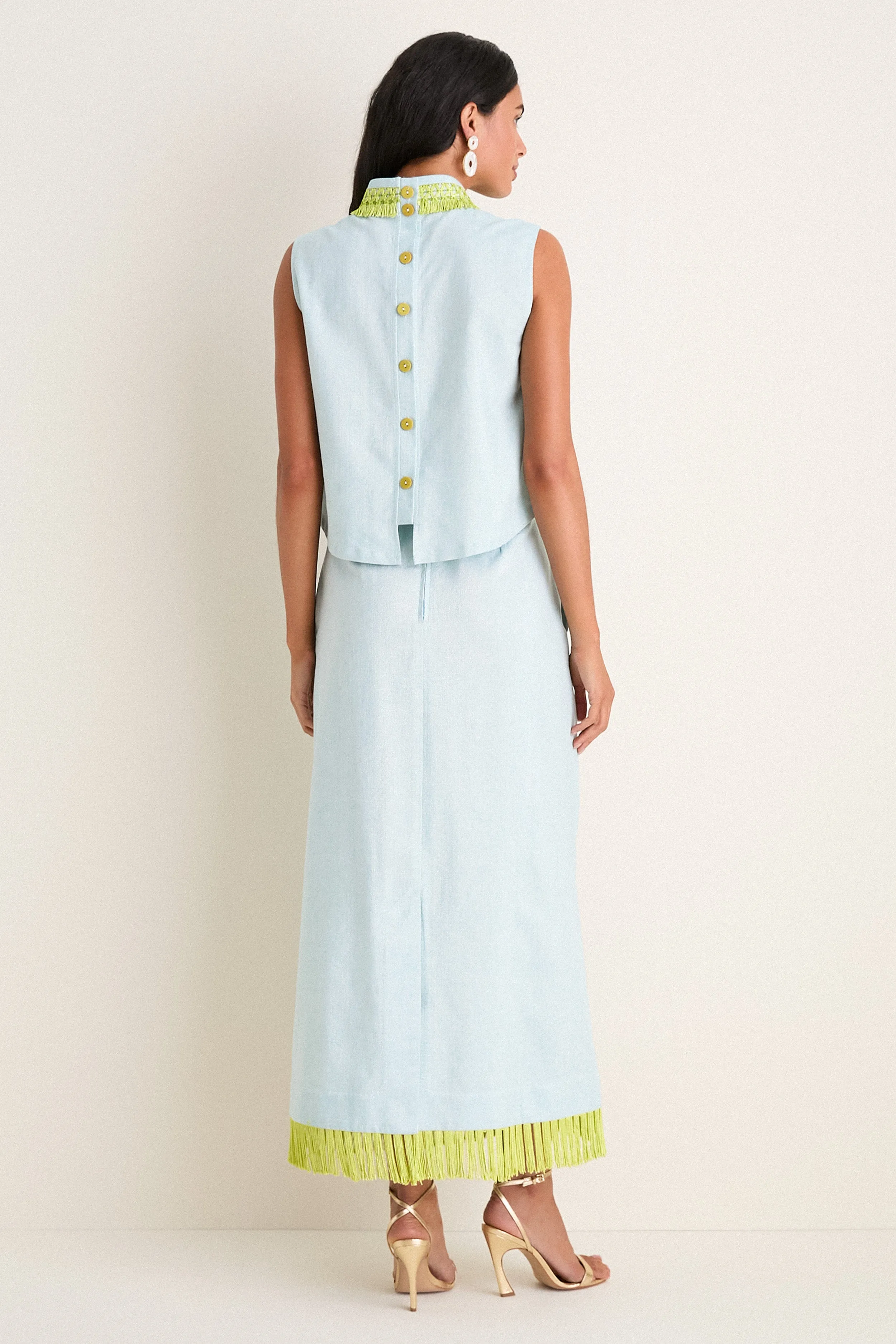 Exclusive Blue Shimmer Linen with Chartreuse Trim Hostess Set sold by Tuckernuck product image thumbnail 4