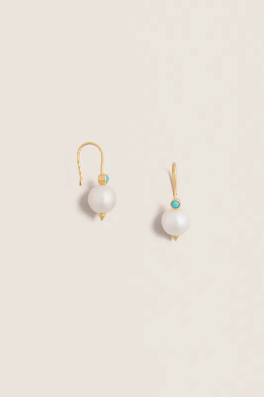 Pearl Earrings with Turquoise Stone made by HART