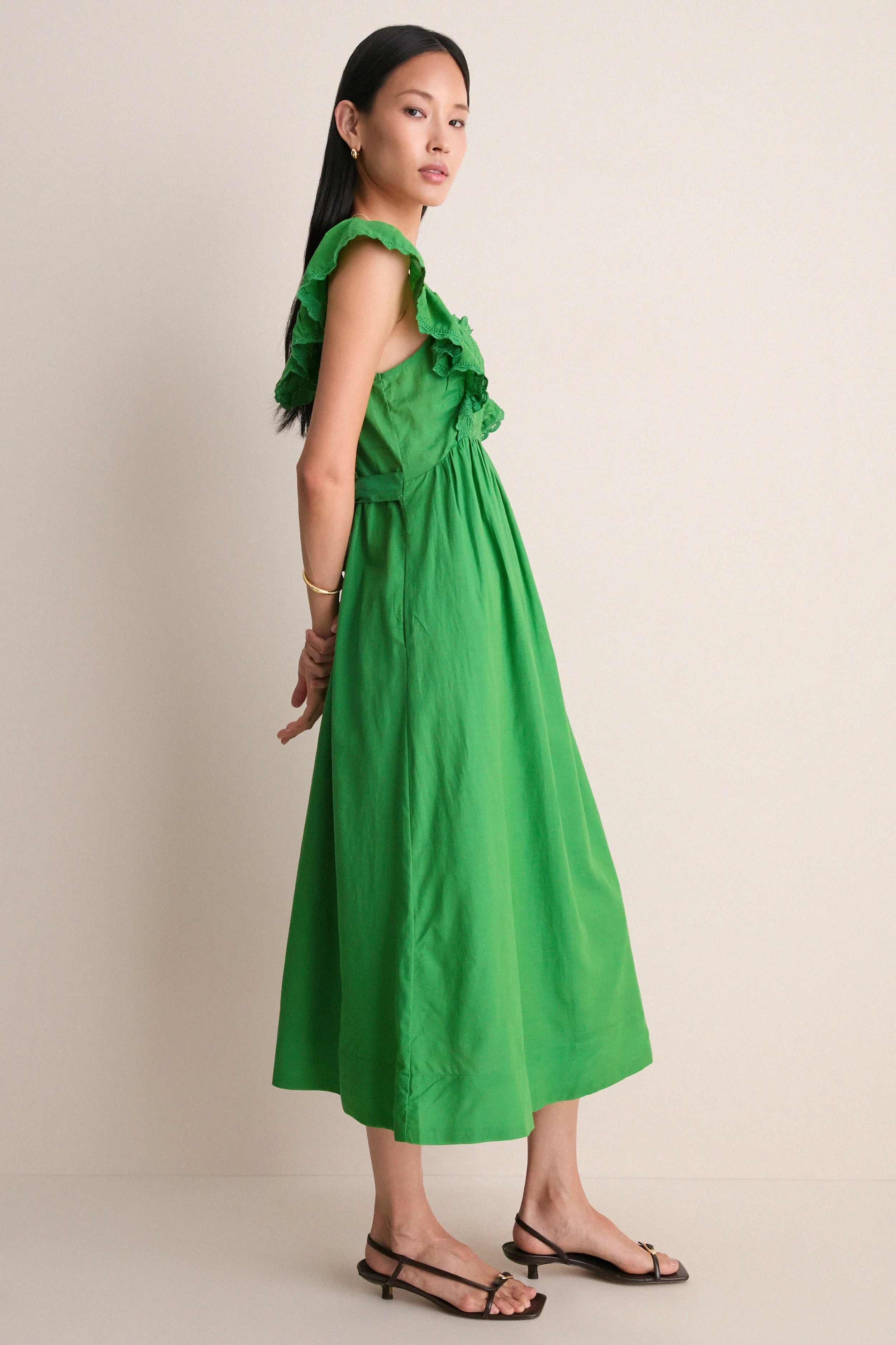 Green Eliza Solid Sleeveless Midi Dress sold by Tuckernuck product image thumbnail 3