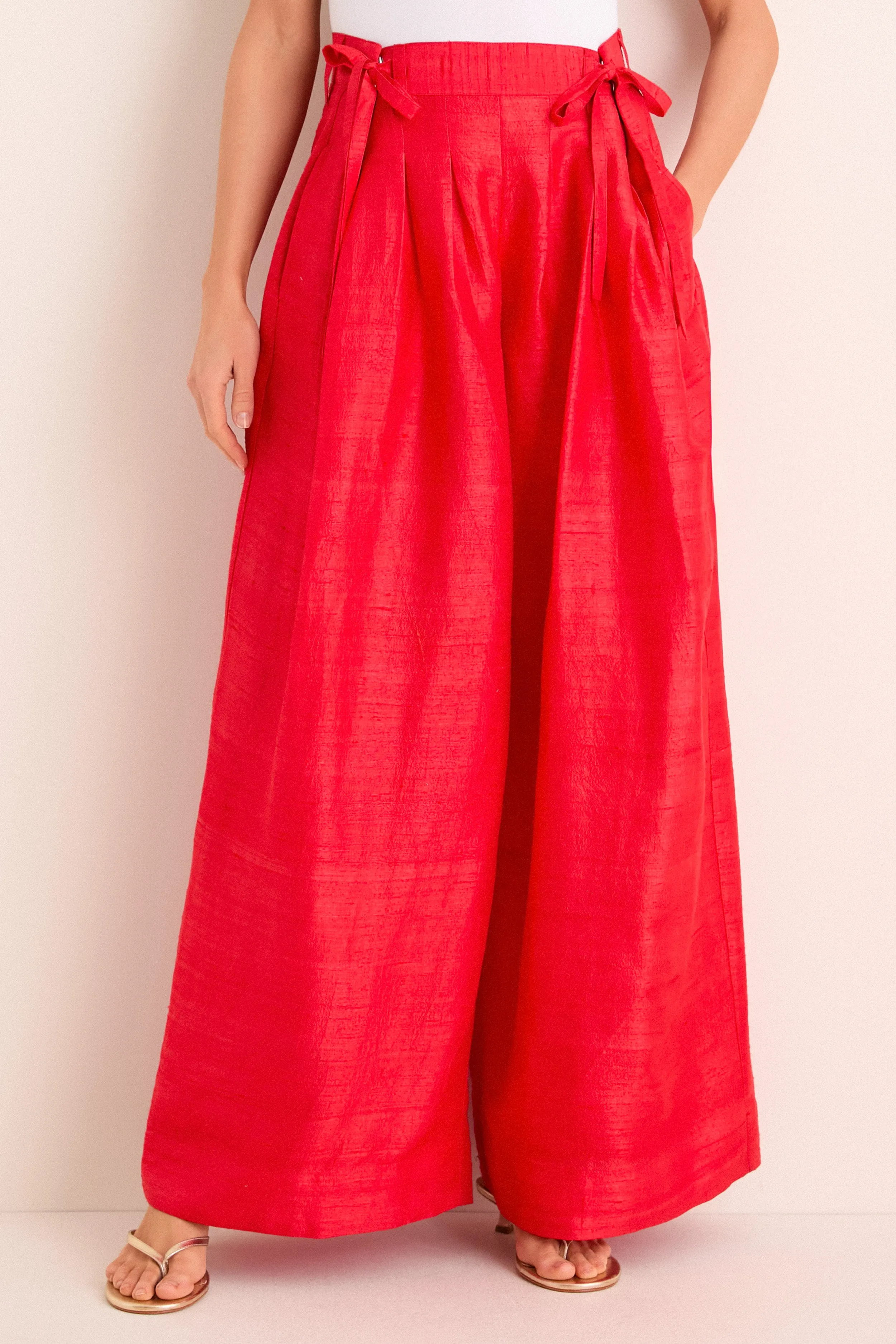 Taffy Banyan Pleated Snap Pant sold by Tuckernuck