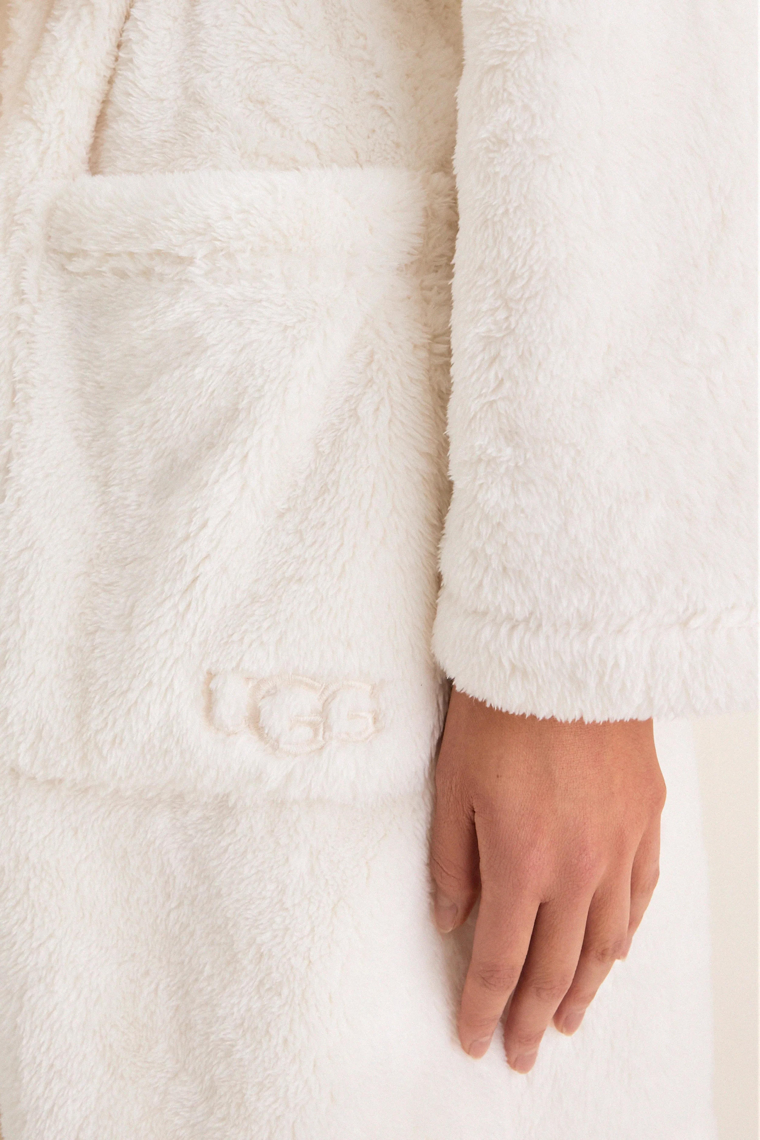 Cream Aarti Plush Fleece Robe sold by Tuckernuck product image thumbnail 2