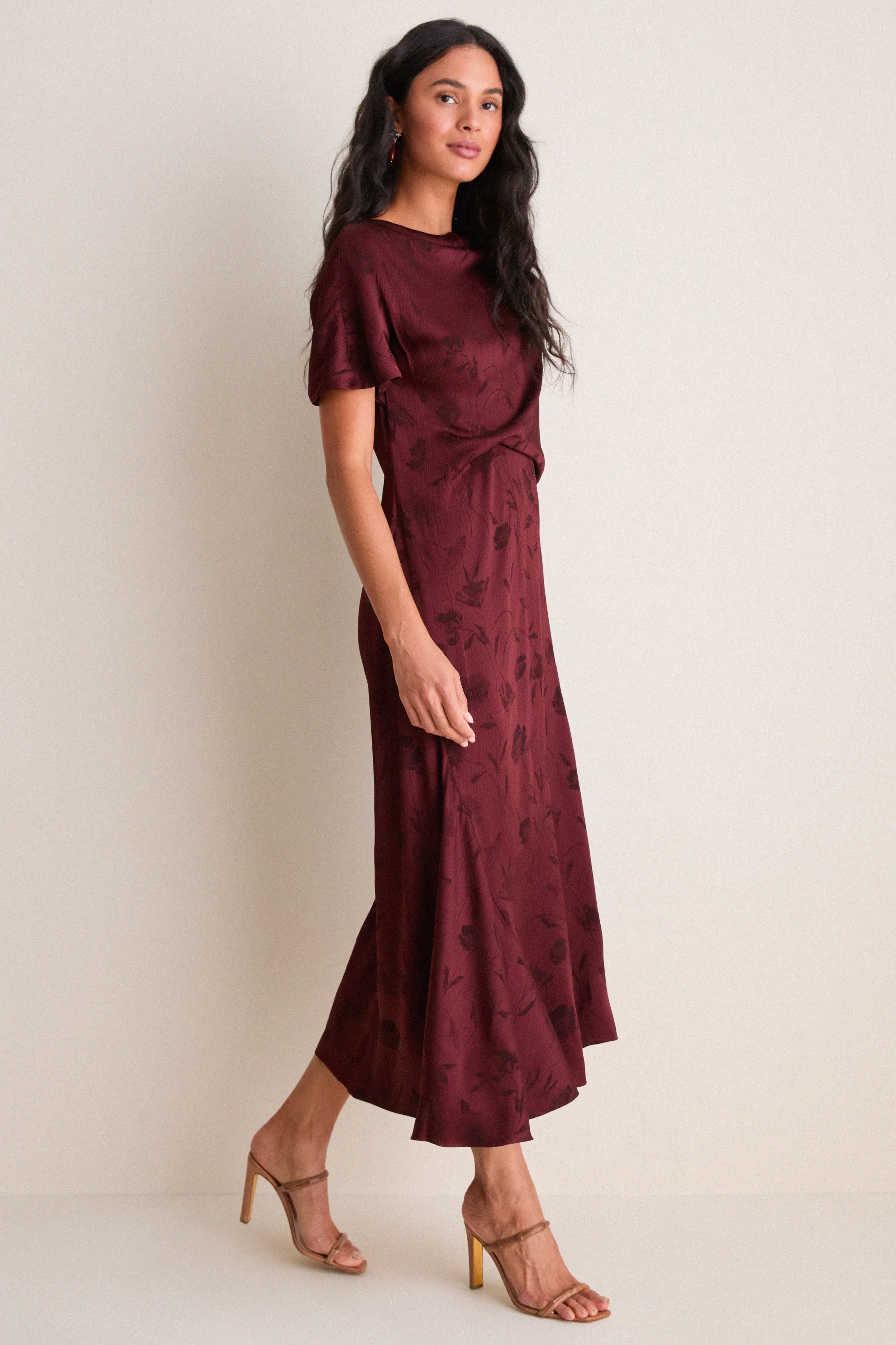 Bordeaux Floral Creponne Jacquard Midi Dress sold by Tuckernuck product image thumbnail 4
