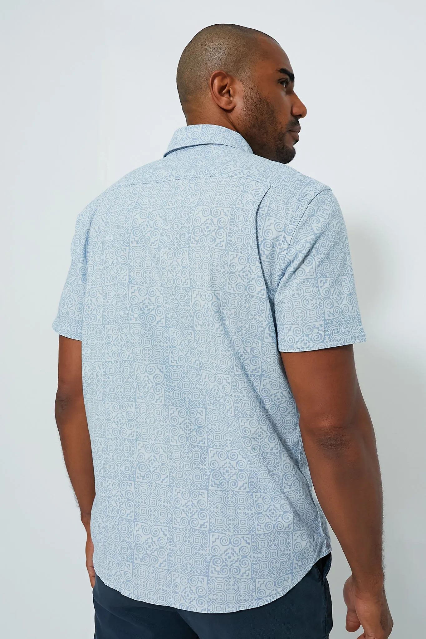 South Pacific Geo Stretch Playa Shirt sold by Tuckernuck product image thumbnail 4